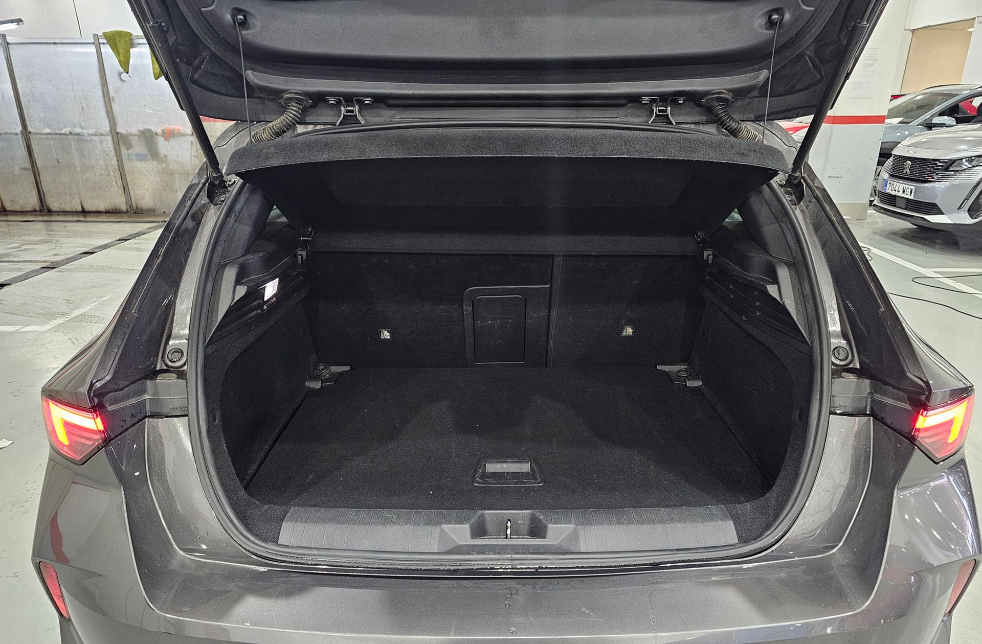 Opel Astra 1.2 Turbo XHT GS - foto 18