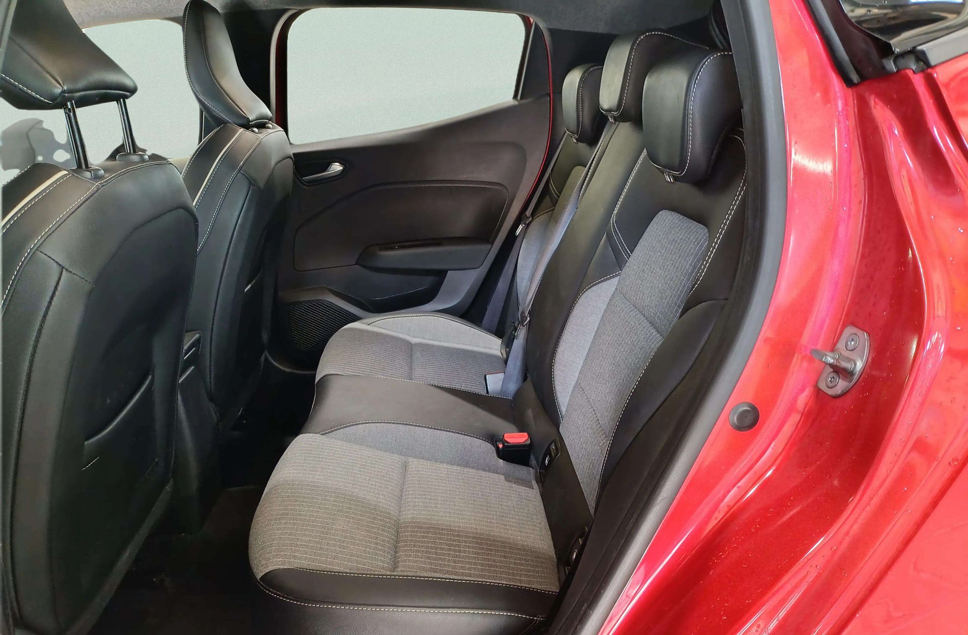 Renault Clio Techno TCe - foto 13