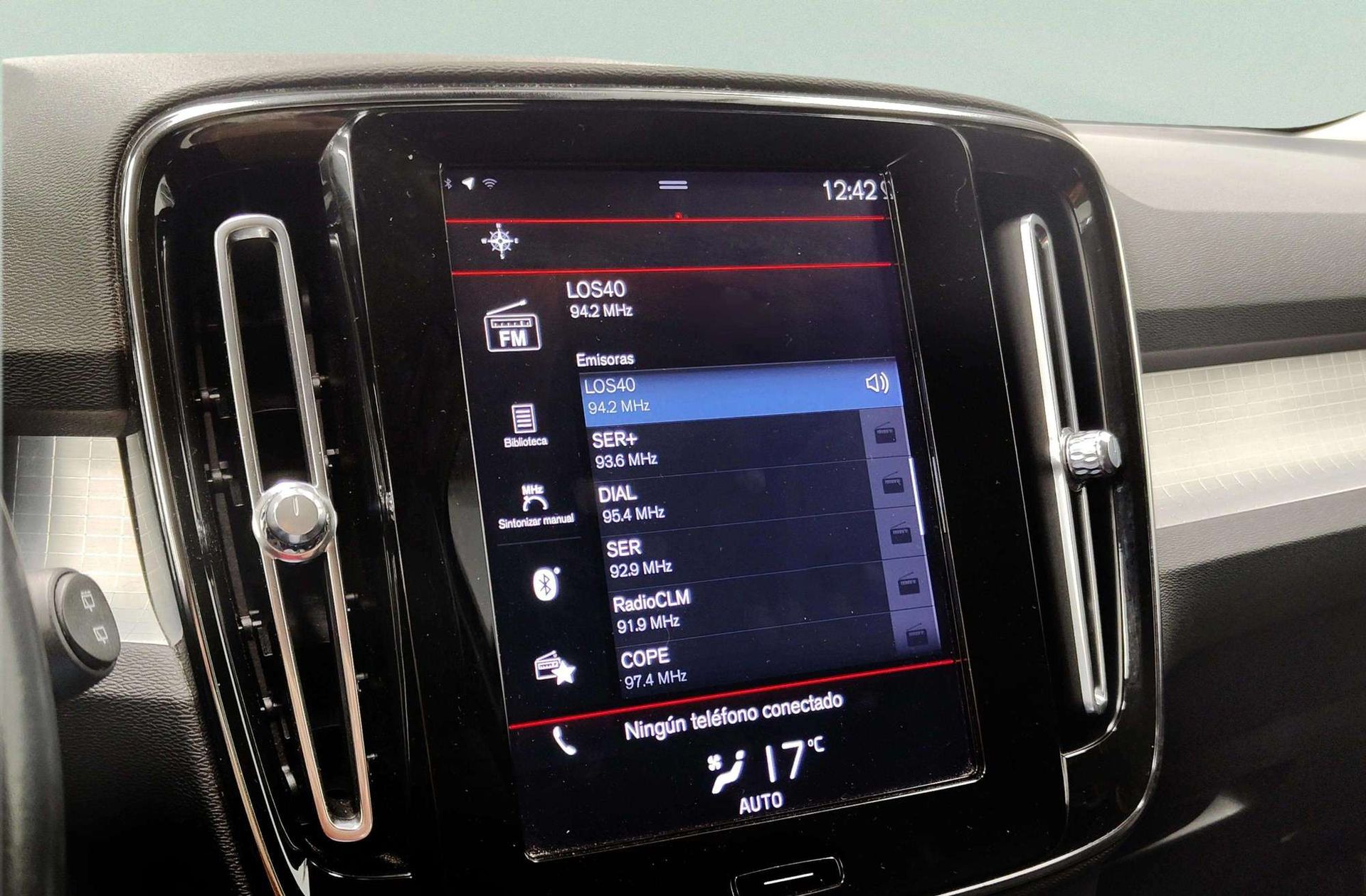 Volvo XC40 D3 Momentum - foto 33