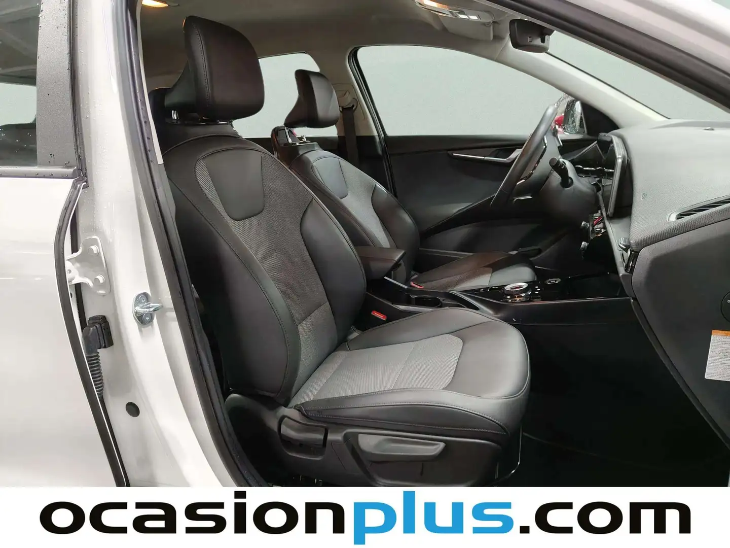 Foto KIA Niro Kia Niro 1.6 GDi HEV Drive (141 CV)