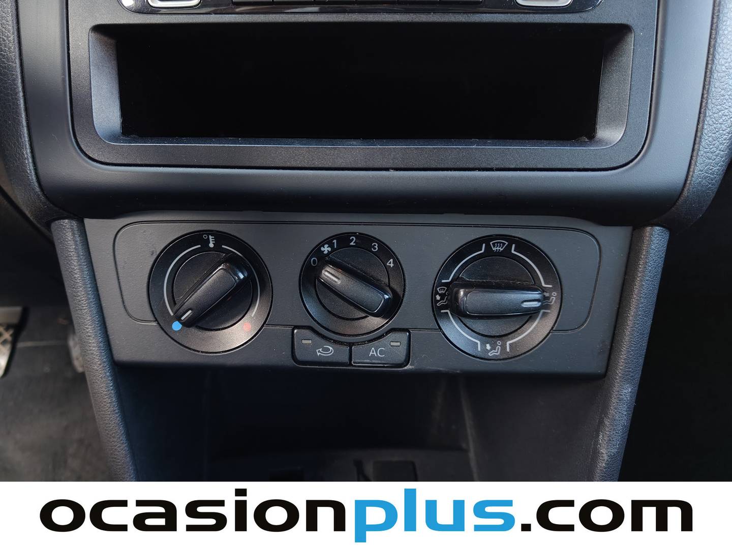Equipamiento del Volkswagen Polo Volkswagen Polo Advance 1.2 BMT (70 CV)