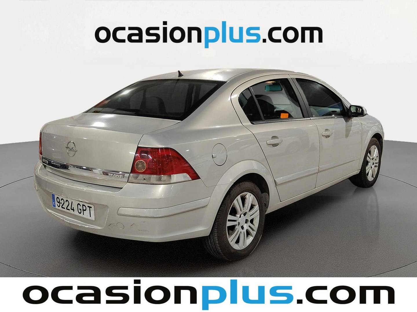 Foto trasera Opel Astra Opel Astra 1.7CDTi Edition (100 CV) derecha