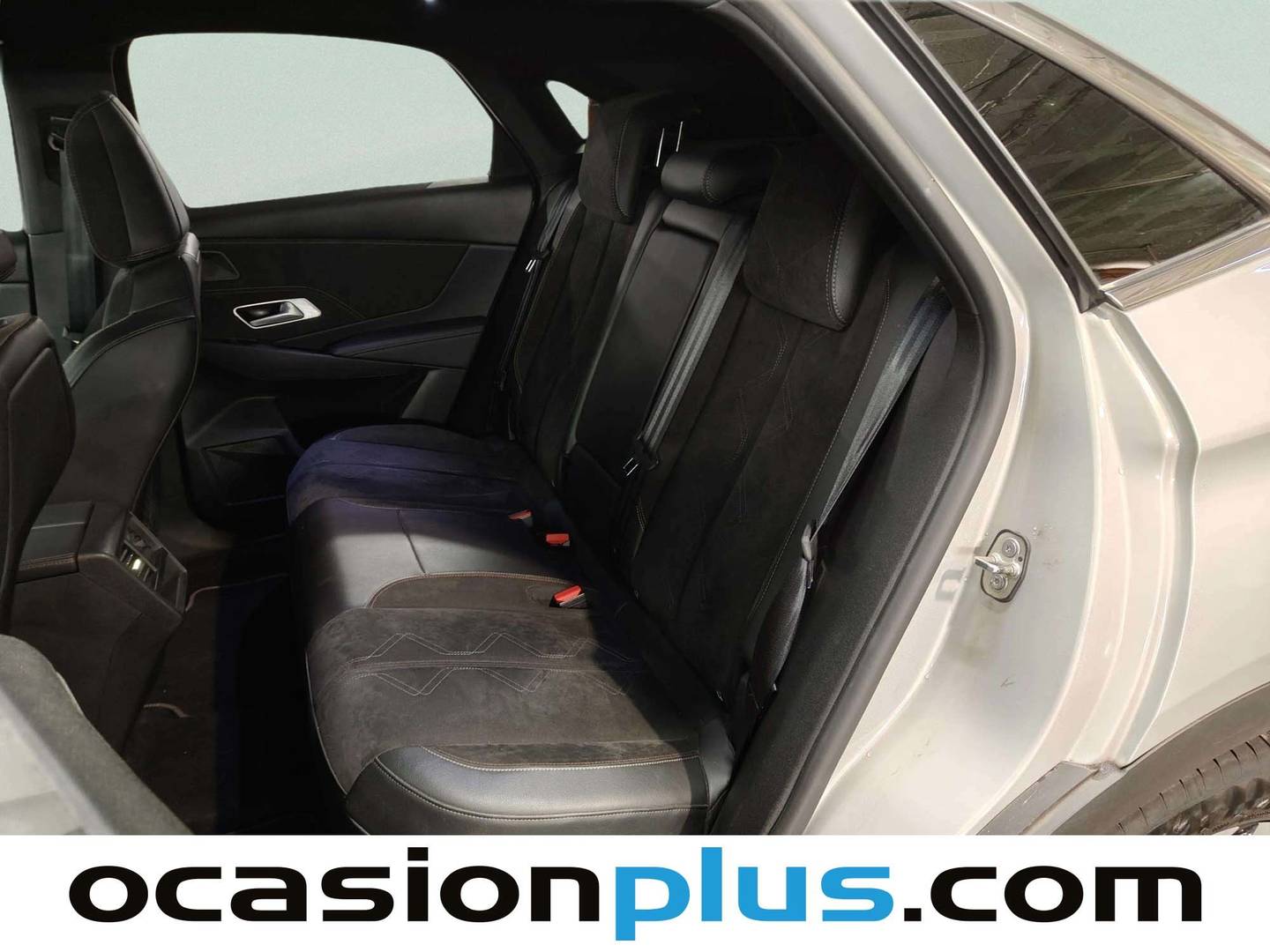 Foto DS DS 7 Crossback E-Tense DS DS7 Crossback E-Tense 225 Performance Line Auto  (225 CV)