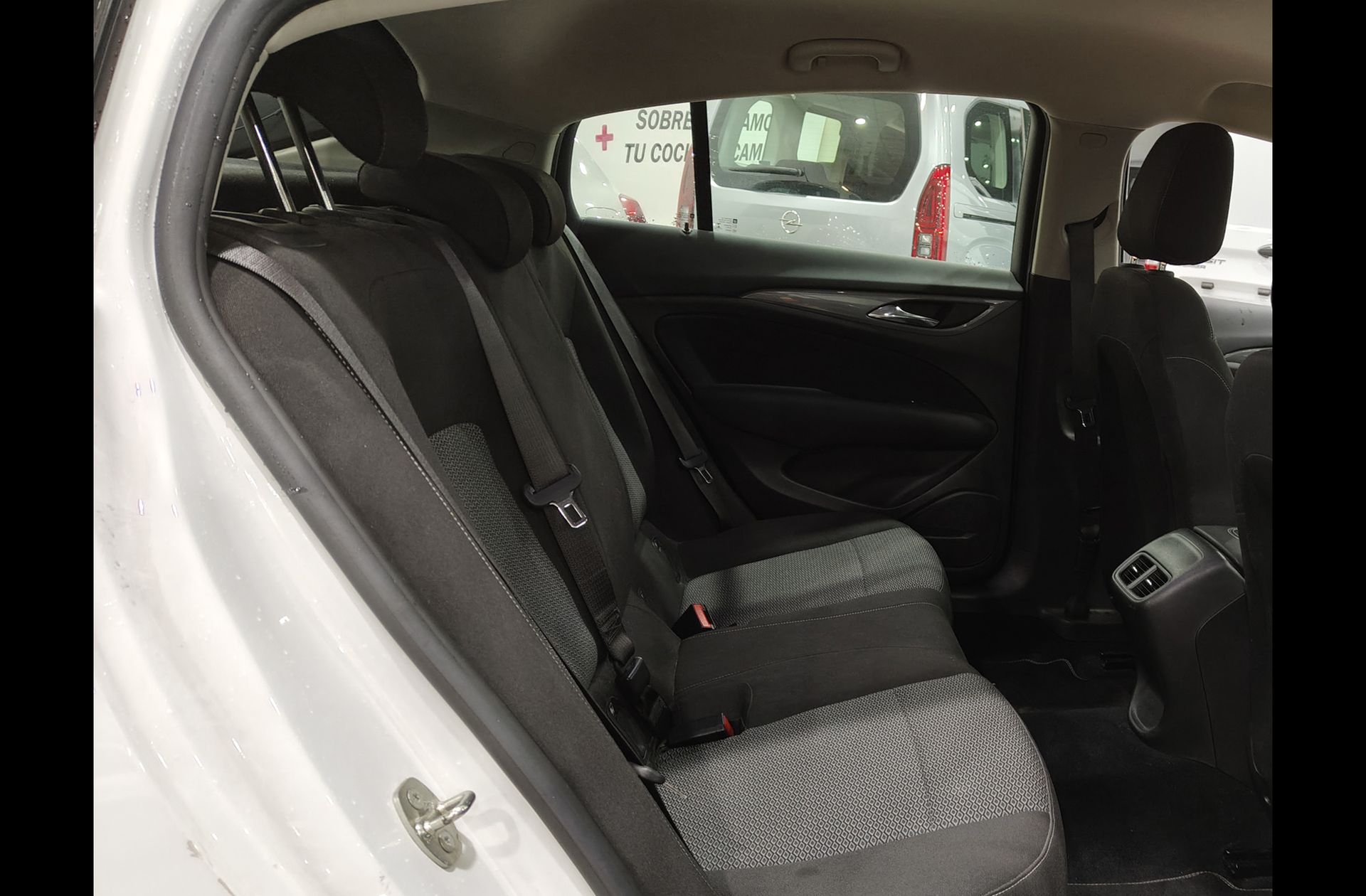 Opel Insignia GS 1.5 Turbo XFL Selective - foto 14