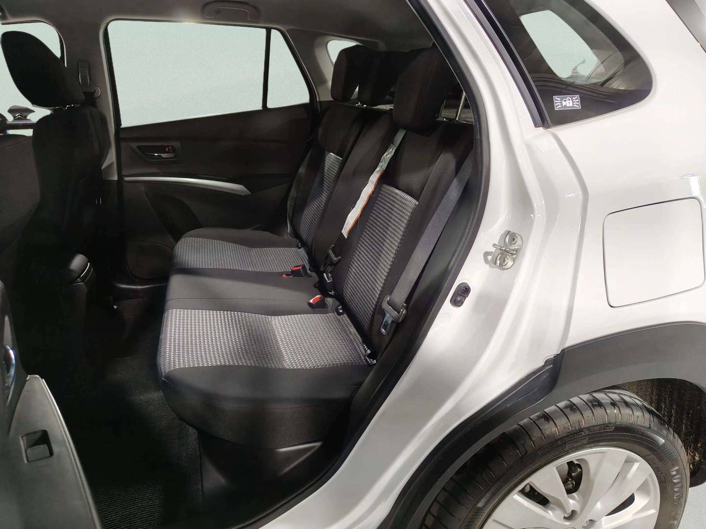 Foto Suzuki S-Cross Suzuki S-Cross 1.4T Mild Hybrid S1 (129 CV)