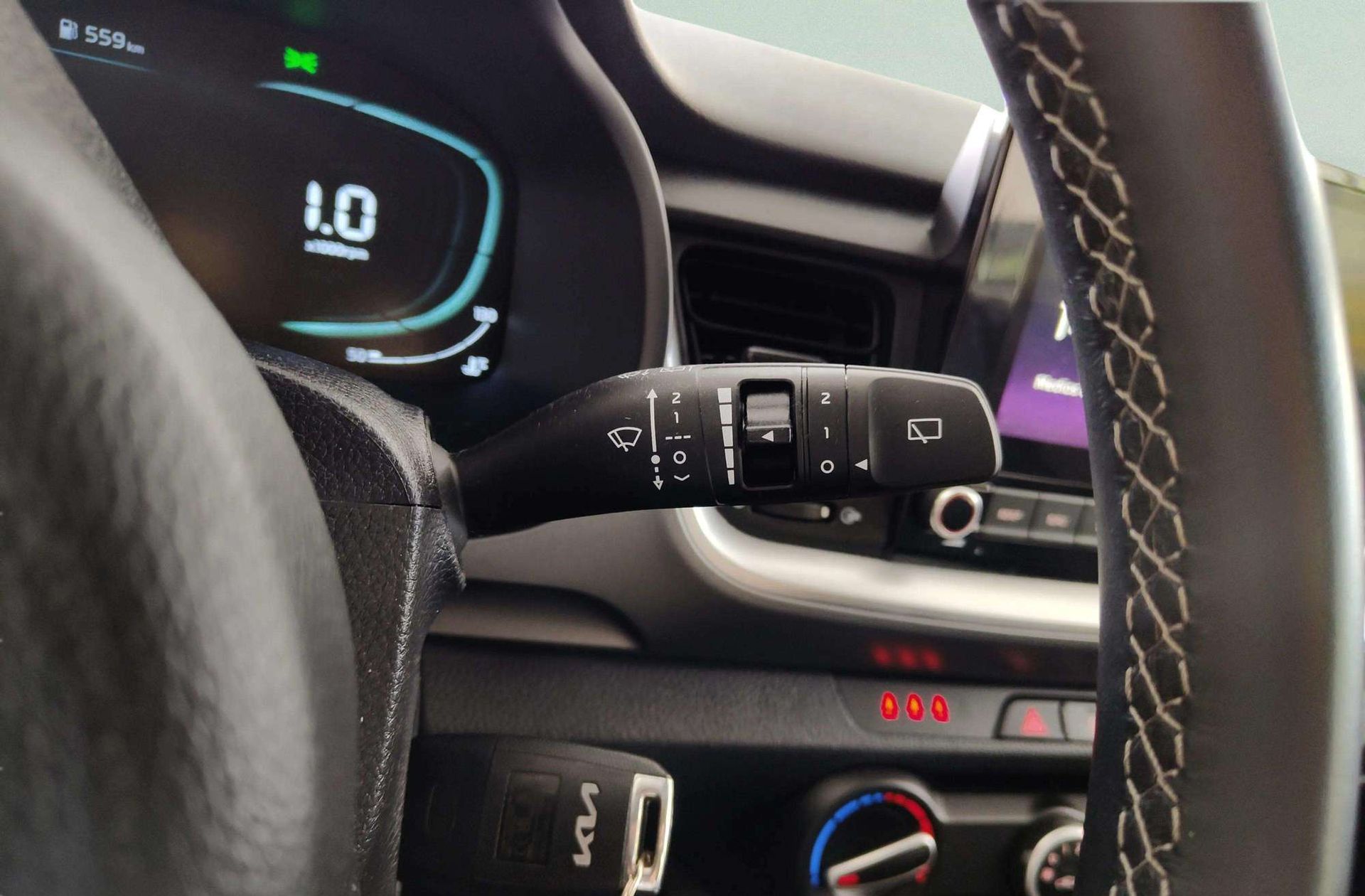 Kia Stonic 1.0 T-GDi MHEV Concept - foto 29
