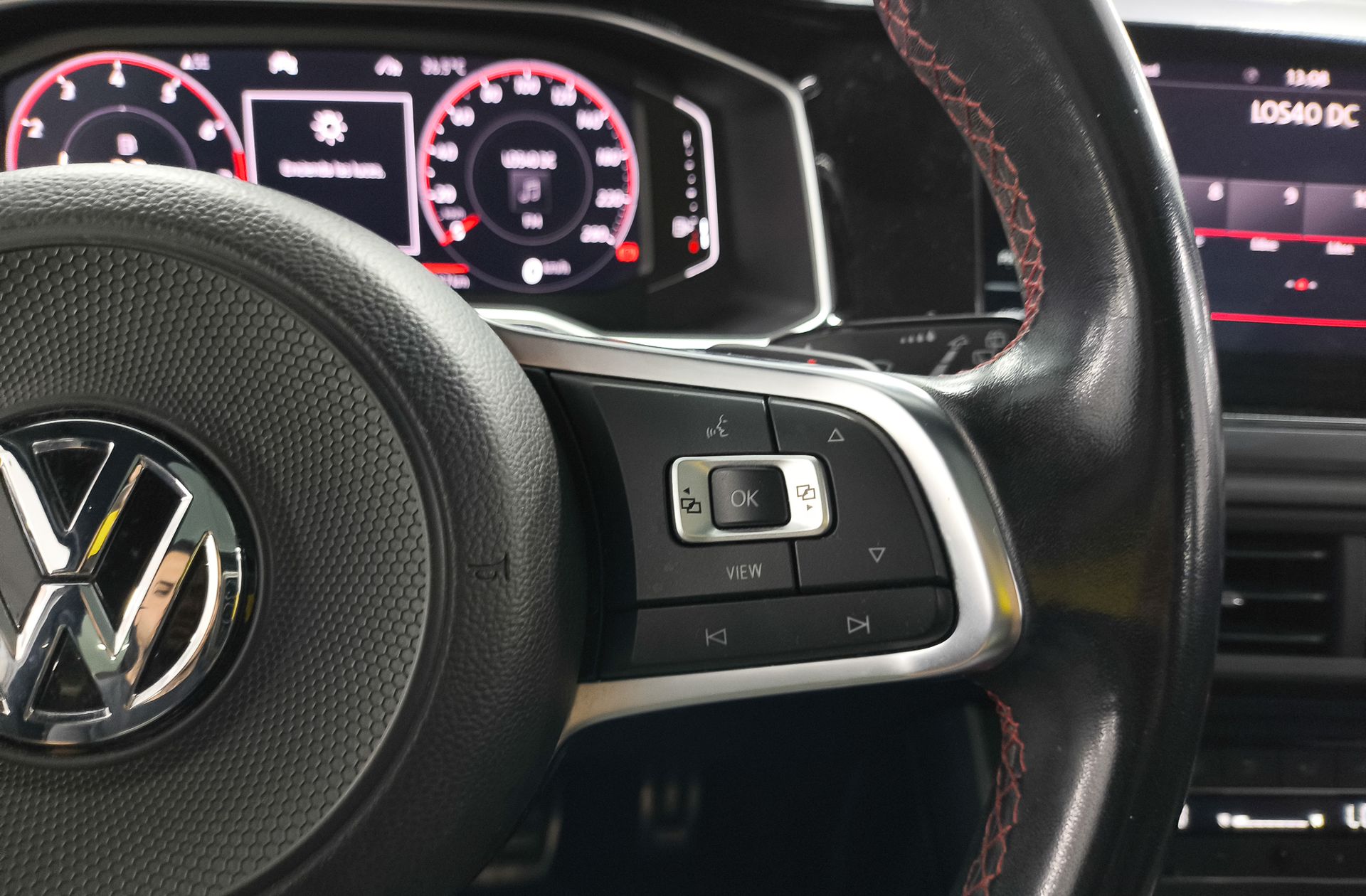 Volkswagen Polo GTI 2.0 TSI DSG - foto 27