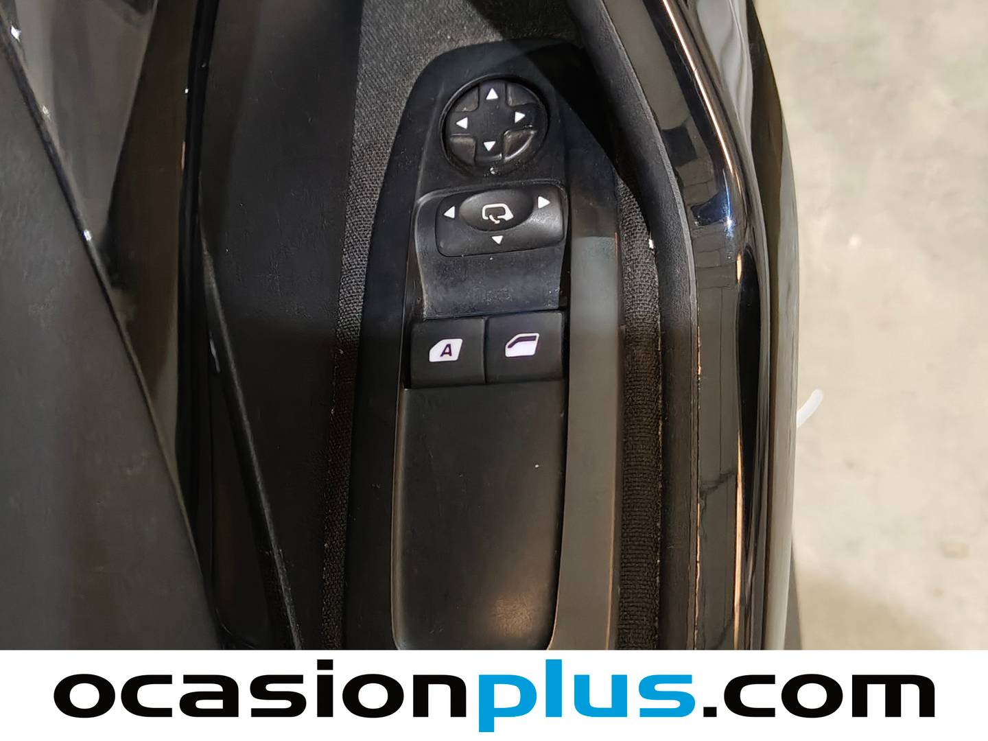 Peugeot 208 Peugeot 208 PureTech Signature (82 CV) al mejor precio