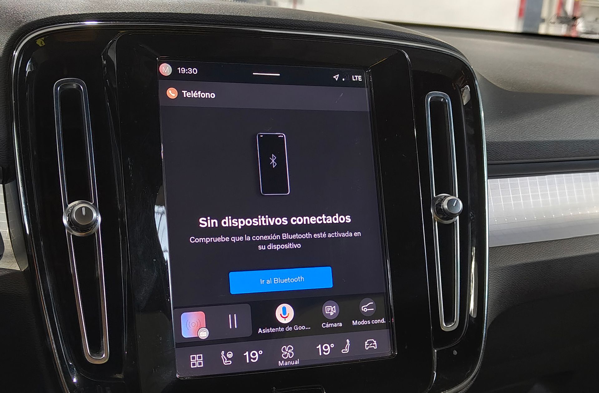 Volvo XC40 B3 Gasolina Mild hybrid Plus Dark - foto 45