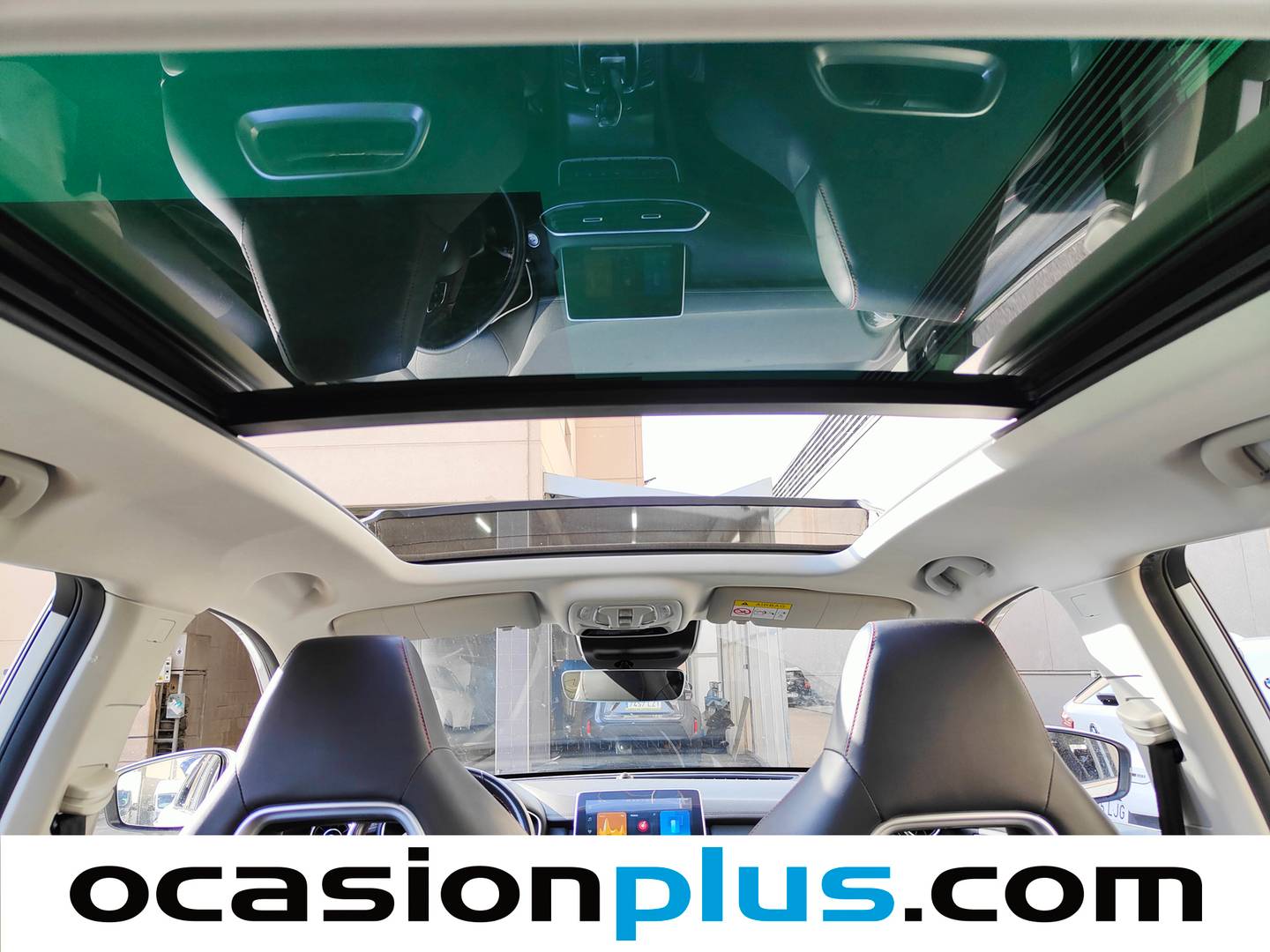 Extras y acabados del MG HS MG HS Turbo GDI Luxury (162 CV)