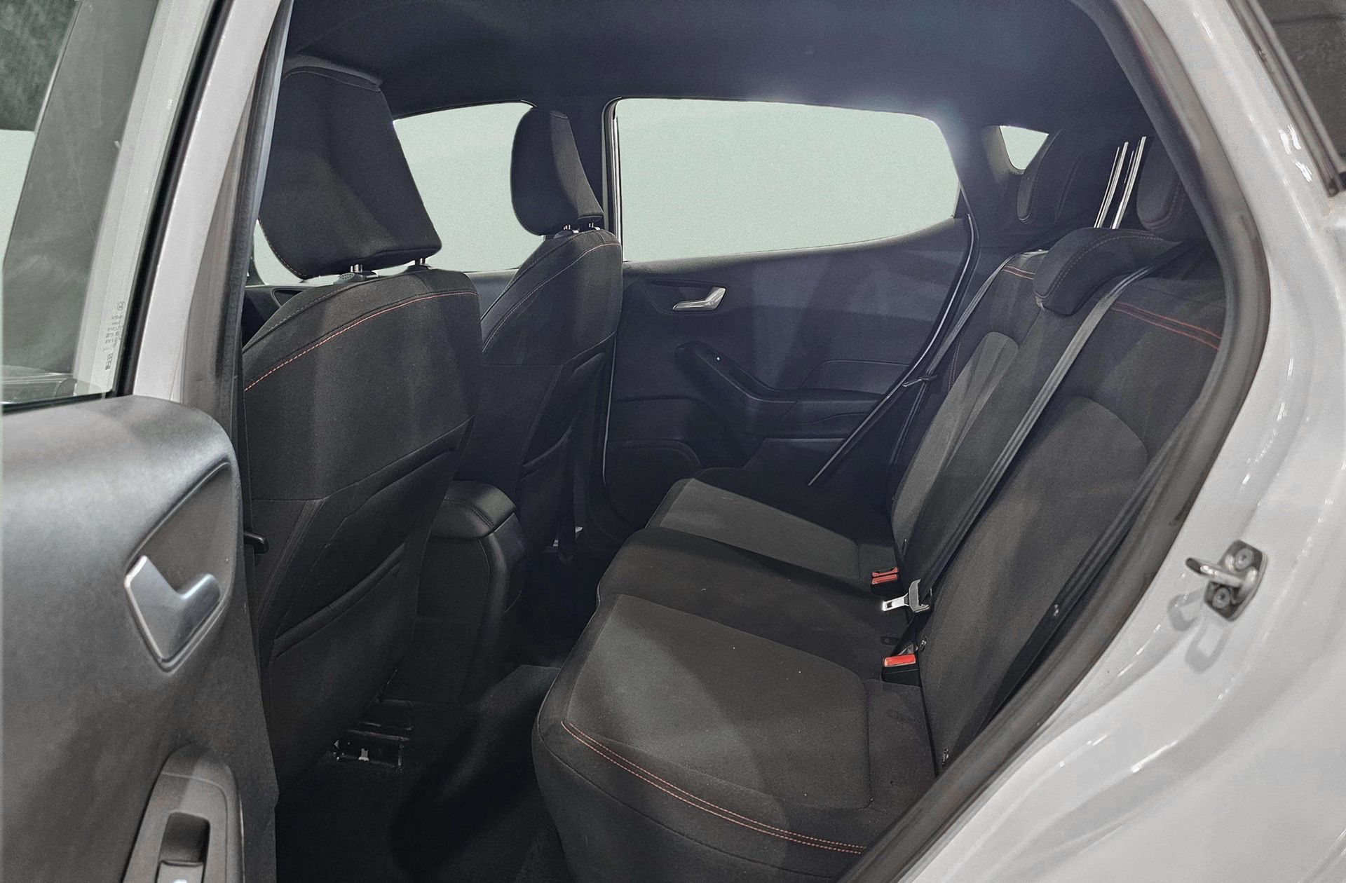 Ford Fiesta 1.0 EcoBoost MHEV ST-Line - foto 14