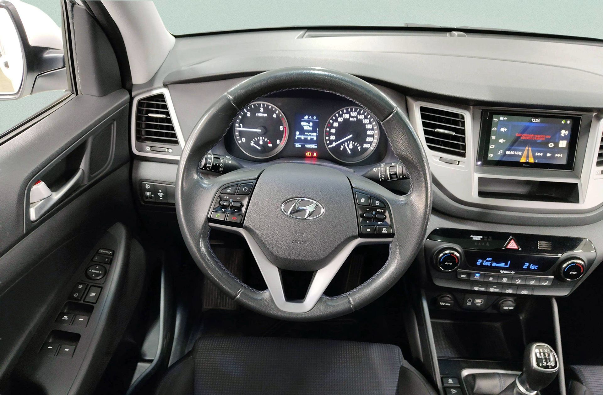 Hyundai Tucson 2.0 CRDi BlueDrive Klass Sky 4x2 - foto 20