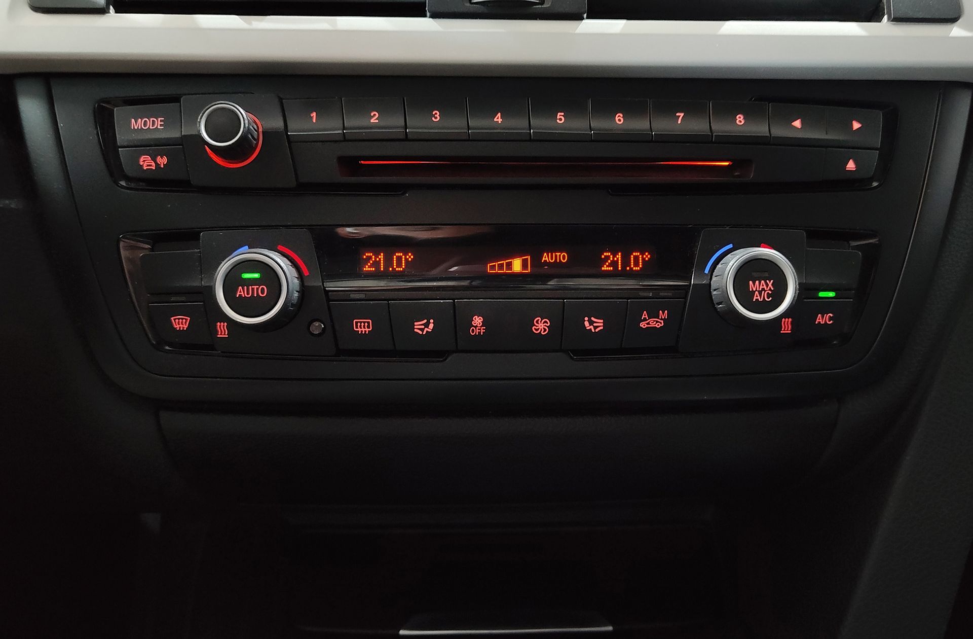 BMW Serie 3 318d - foto 32