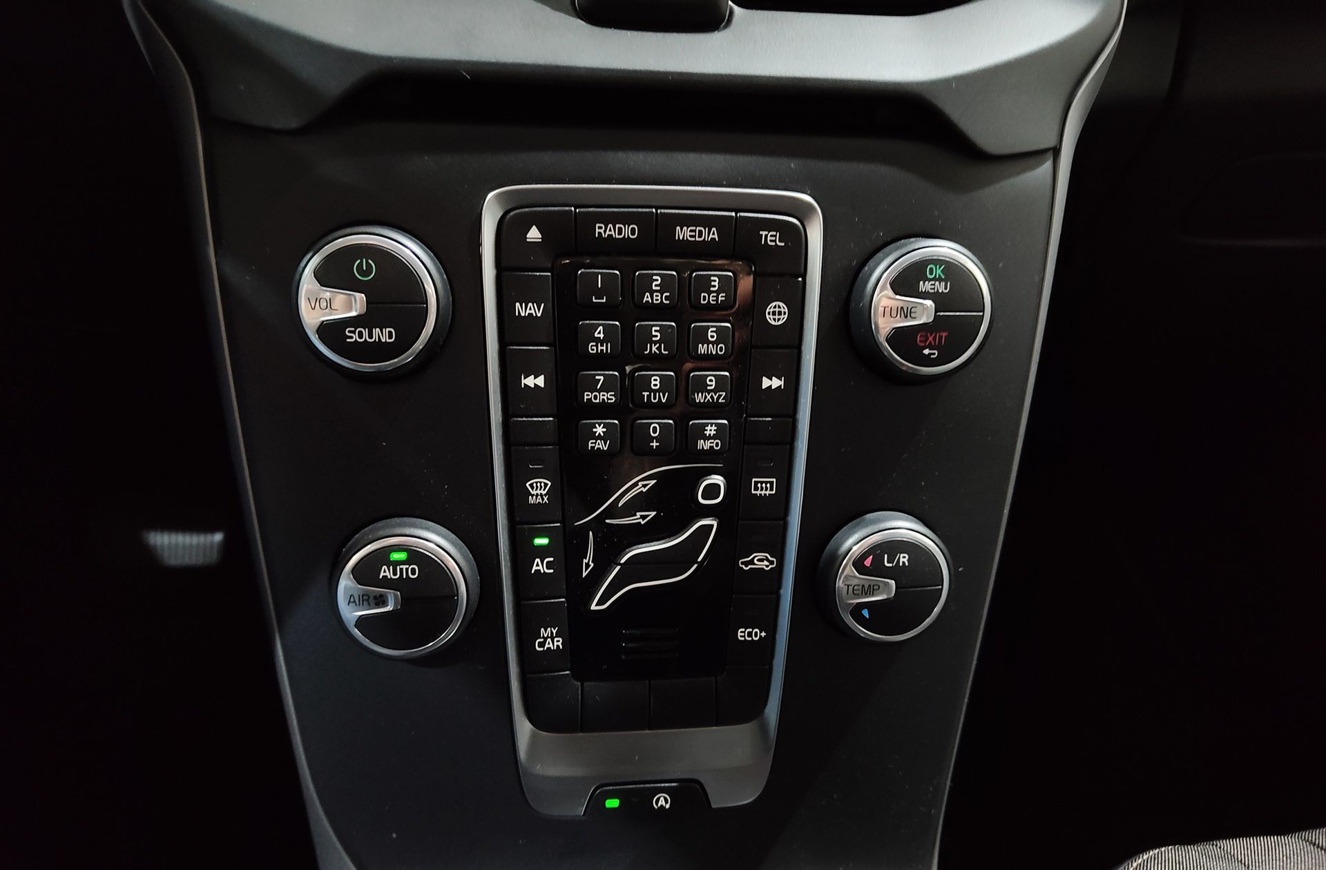 Volvo V40 D2 Cross Country - foto 30