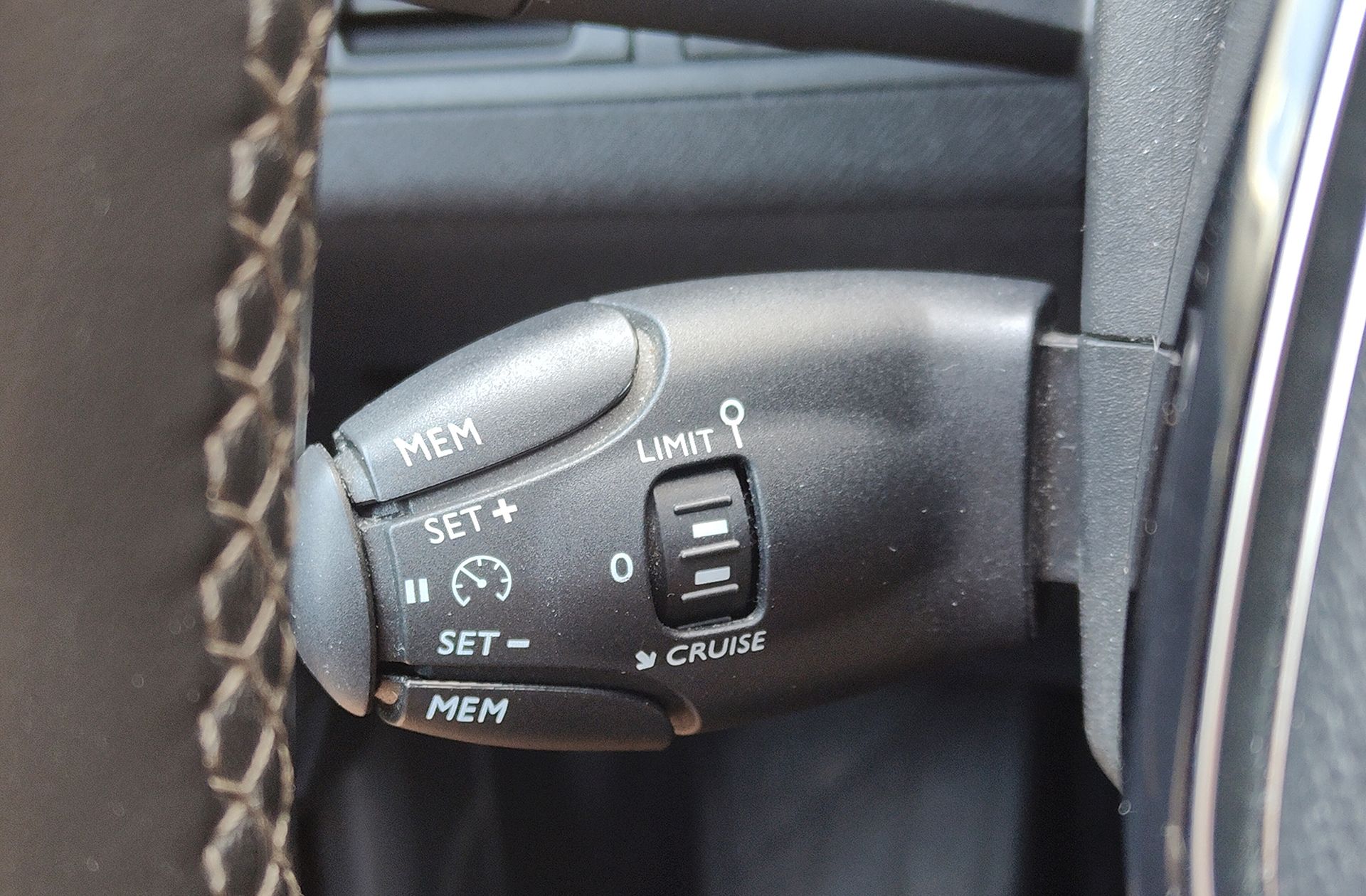 Peugeot 5008 PureTech 130 Allure 7 plazas - foto 28