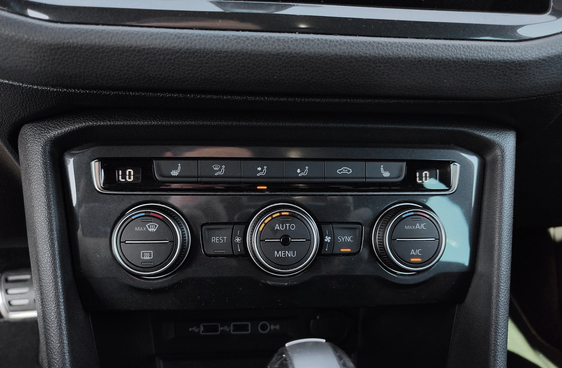 Volkswagen Tiguan Sport 2.0 TDI DSG Pack R Line - foto 32