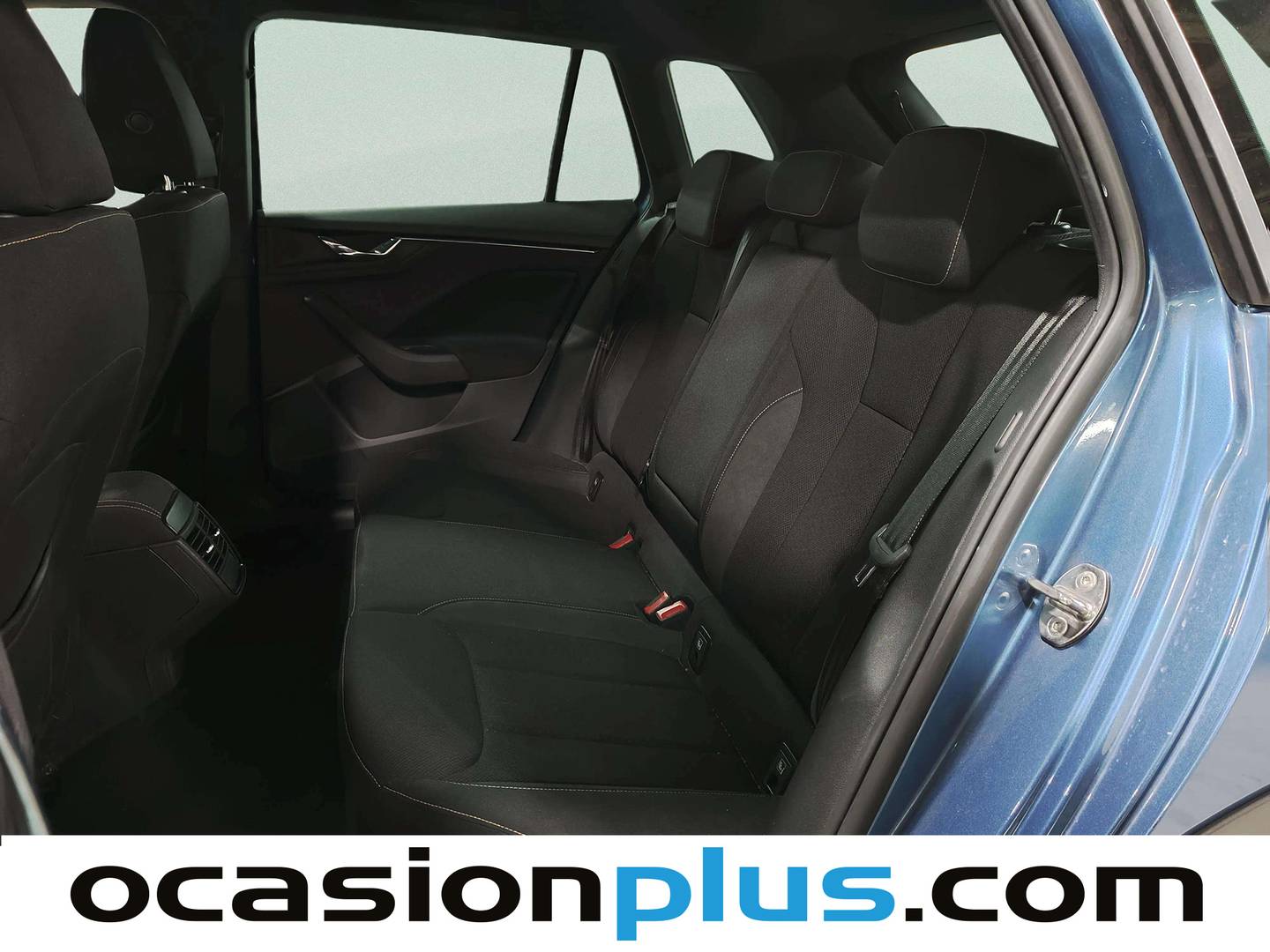 Foto asientos traseros Skoda Kamiq Skoda Kamiq 1.0 TSI Scout DSG (110 CV)