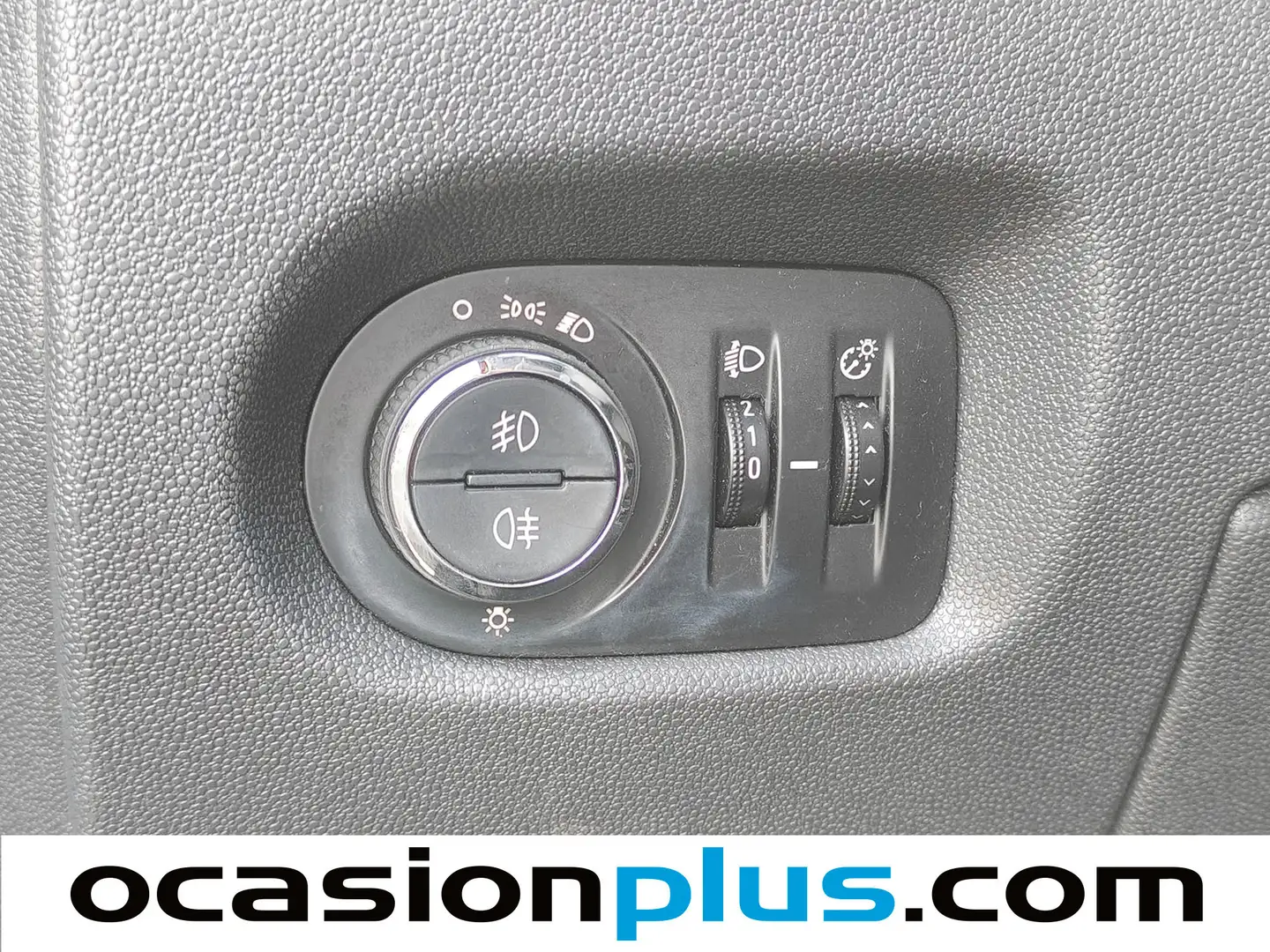 Foto Opel Corsa Opel Corsa 1.2 C'Mon (85 CV)