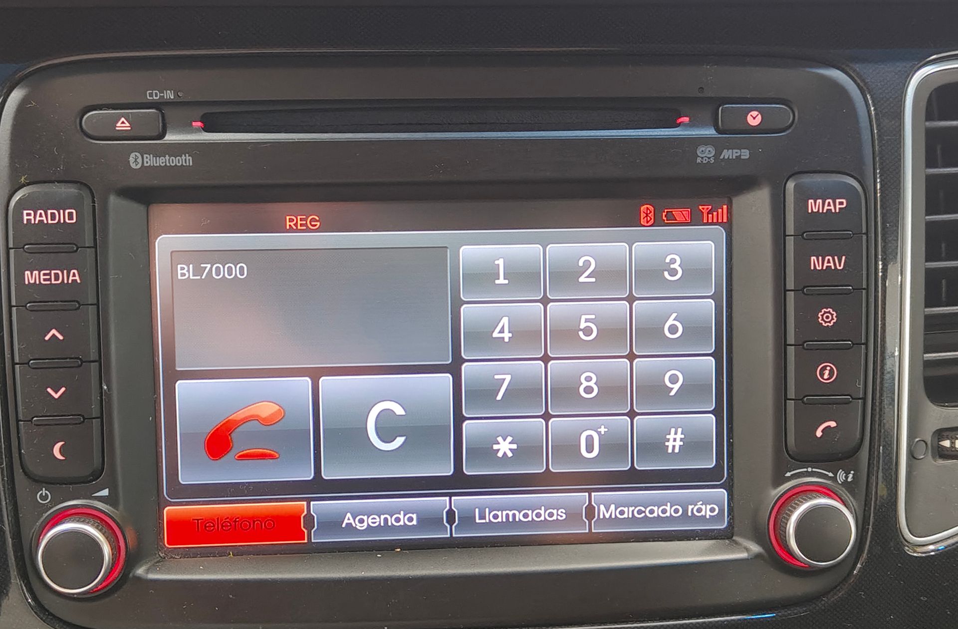Kia Carens 1.7 CRDi VGT Uefa Euro2016 Eco-Dynamics - foto 22
