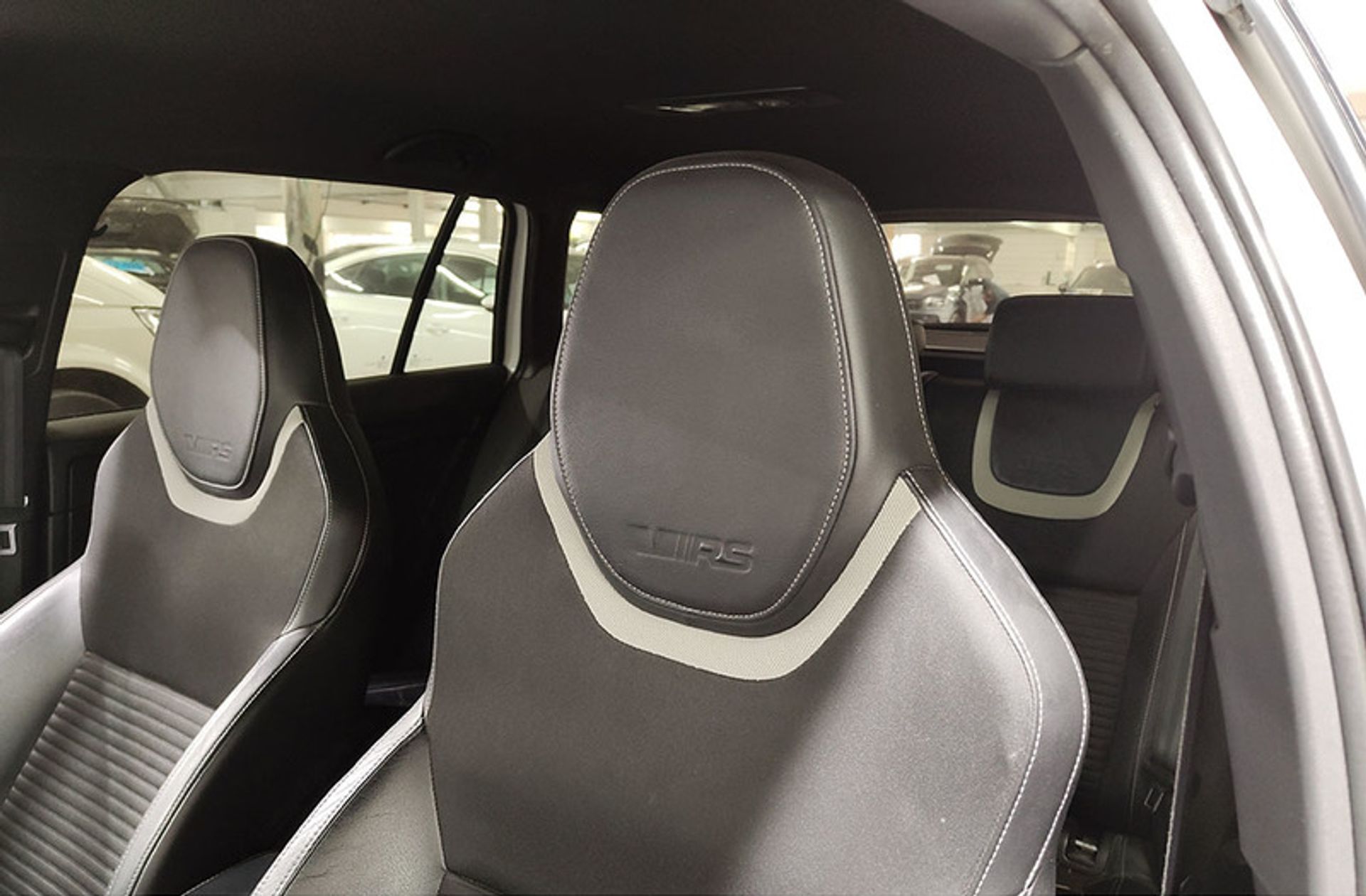 Škoda Octavia Combi 2.0 TDI RS DSG - foto 7