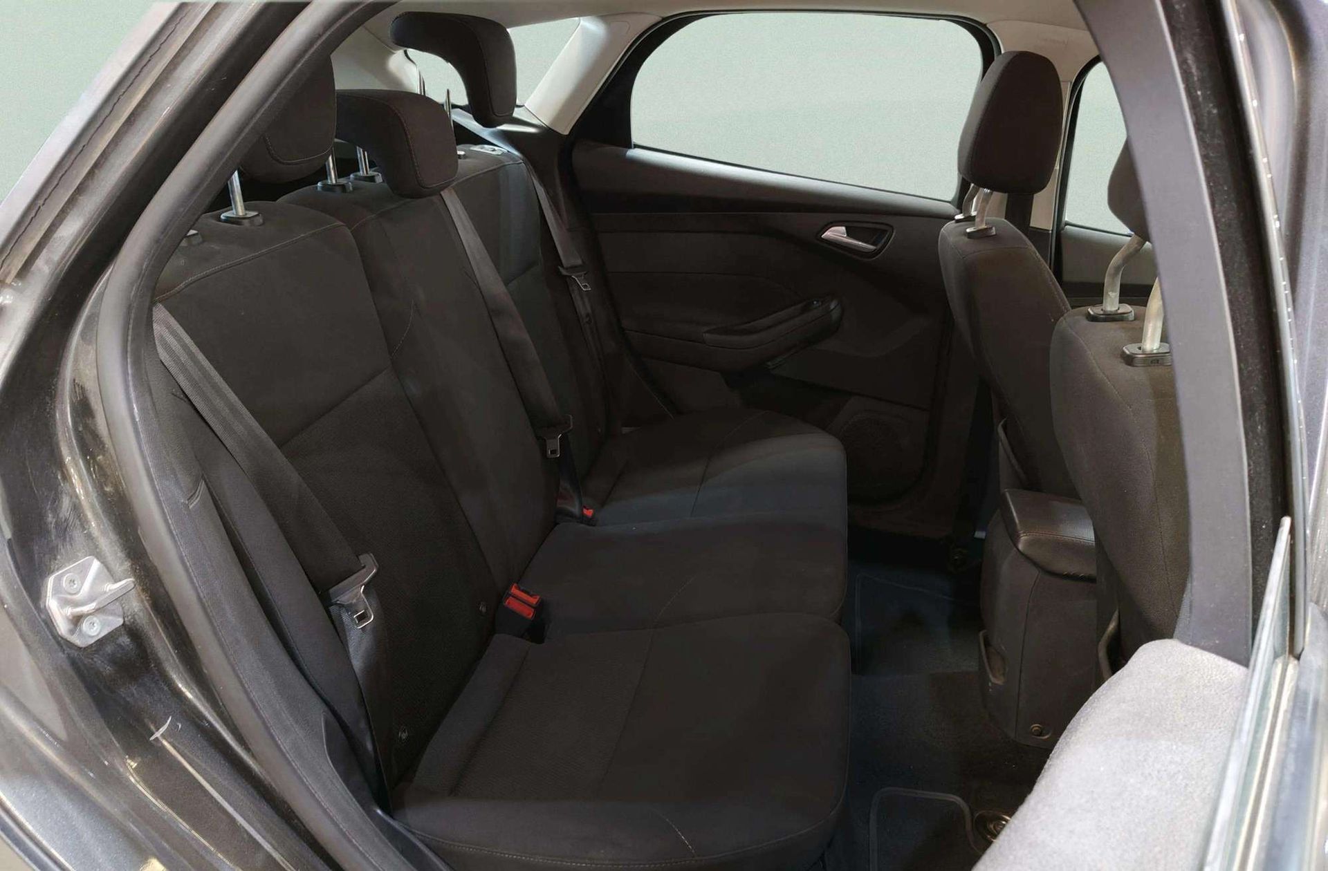 Ford Focus 1.0 EcoBoost Trend+ - foto 18