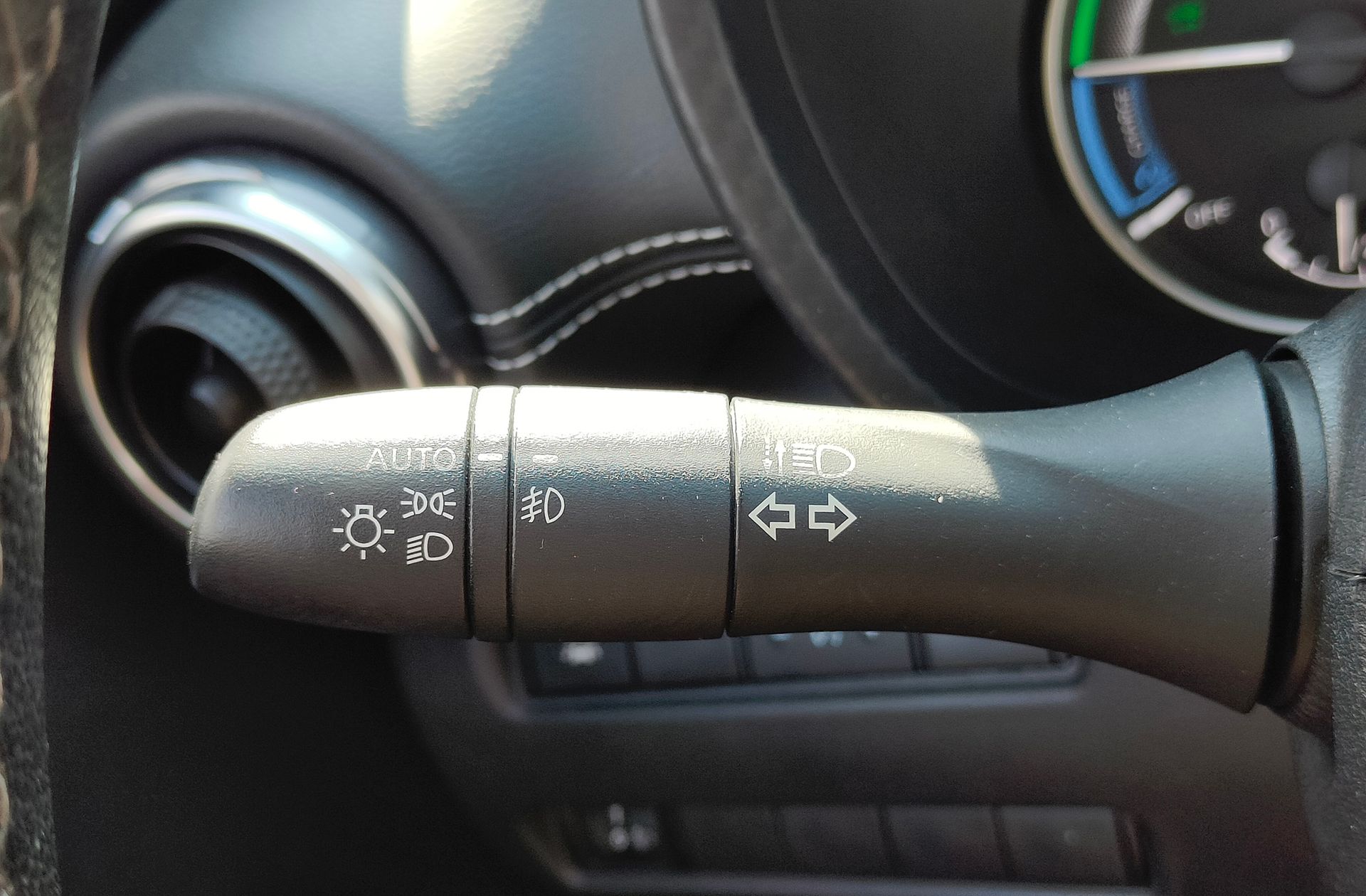 Nissan Juke 1.6 Hybrid N-Connecta - foto 23