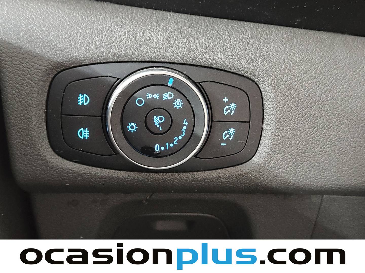Accesorios del Ford Transit Custom Ford Transit Custom Kombi 2.0 TDCI 340 L2 Trail (130 CV) 8 Plazas