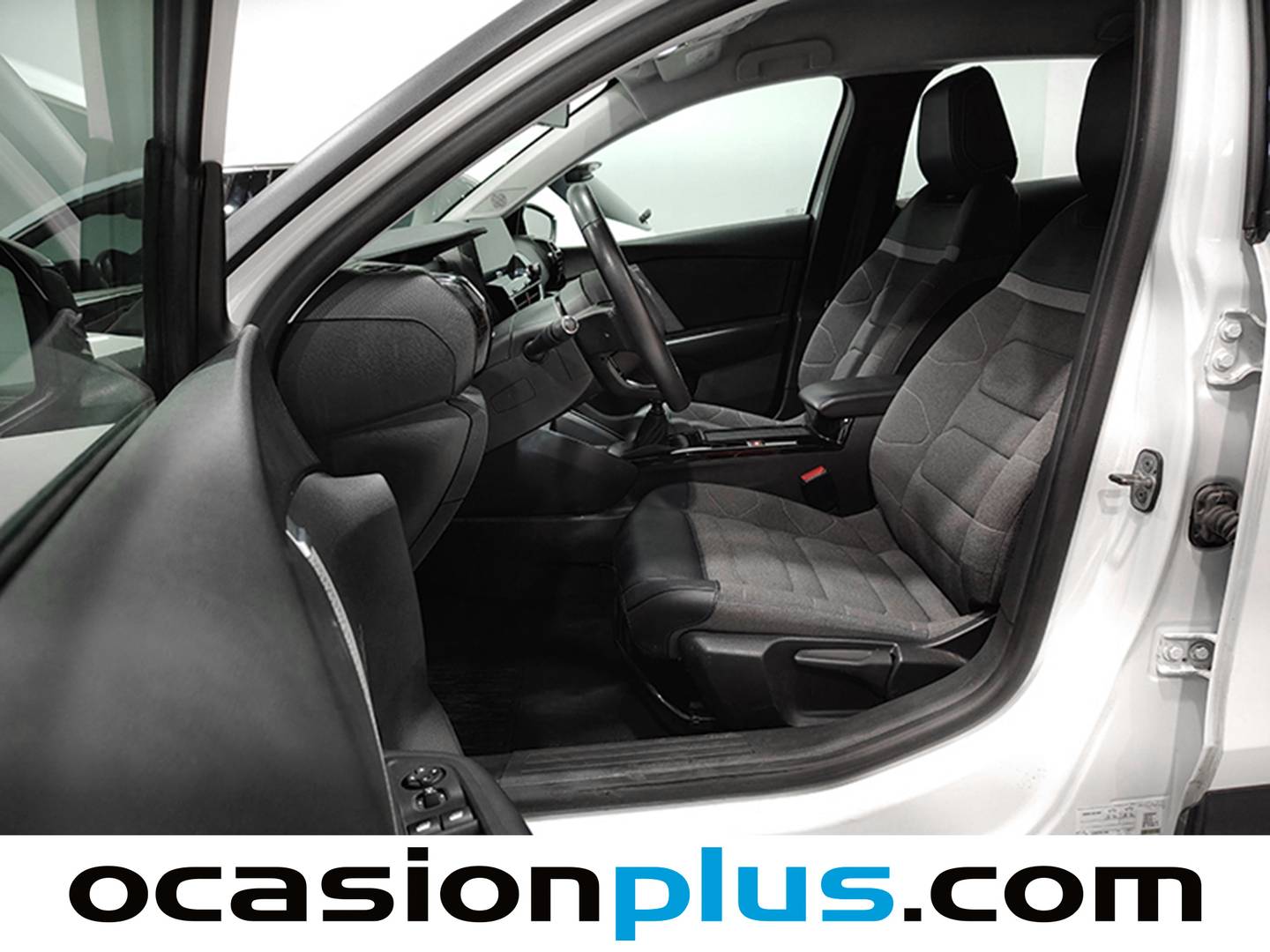 Foto asientos delanteros Citroën C4 Citroën C4 PureTech 130 S&S 6v Feel Pack (130 CV)