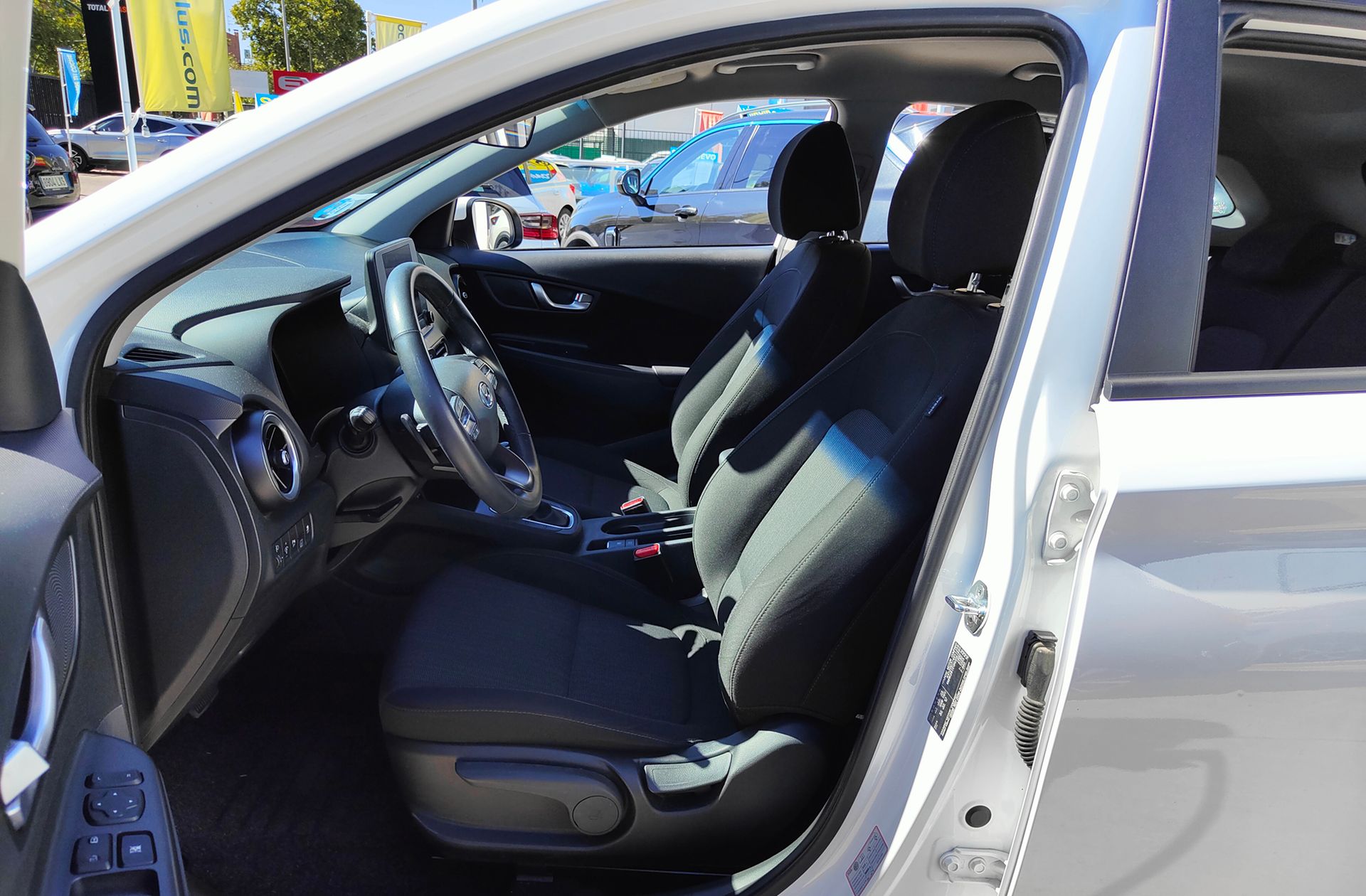 Hyundai Kona 1.6 GDI HEV Maxx DCT - foto 10
