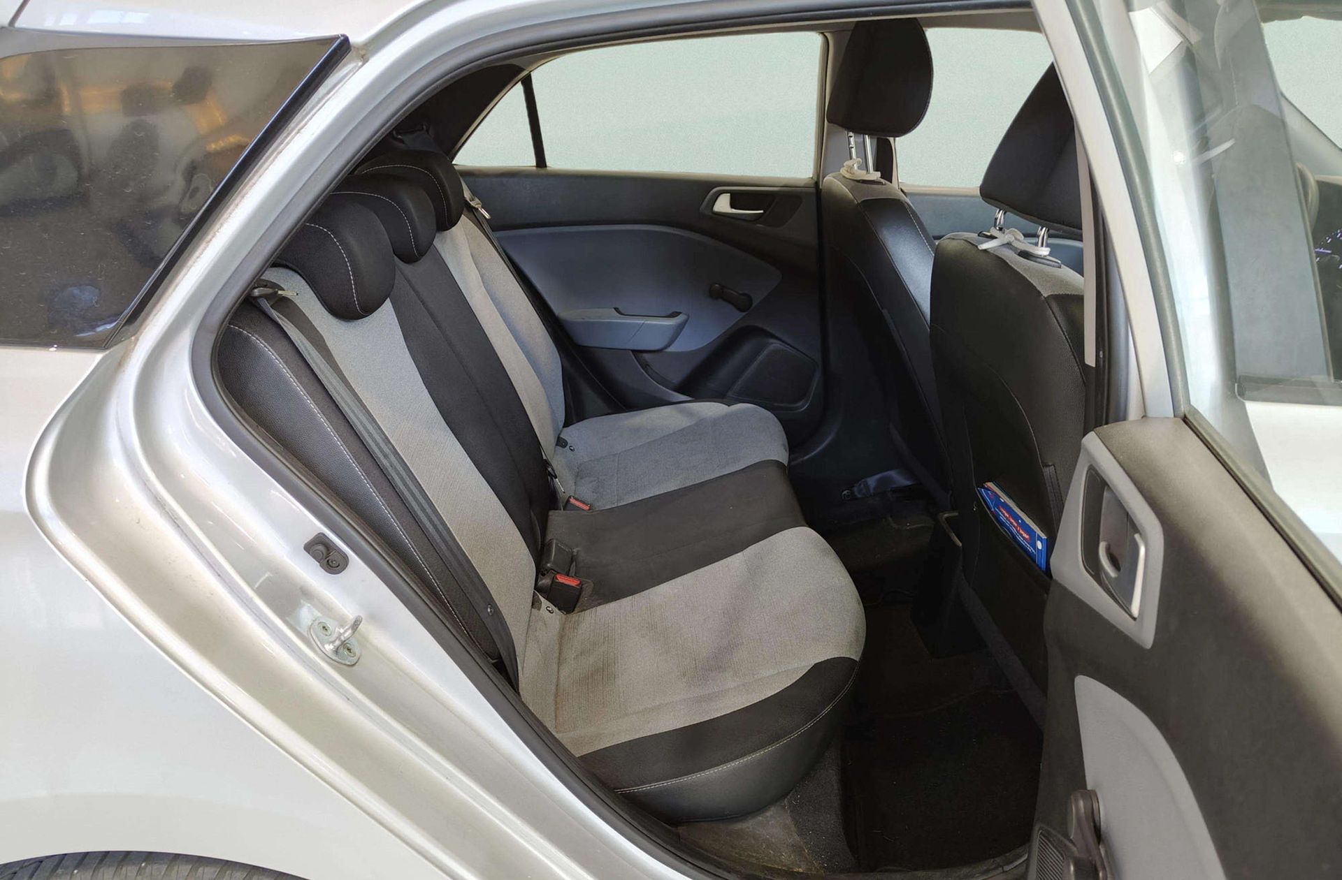 Hyundai i20 1.2 MPI Essence - foto 13