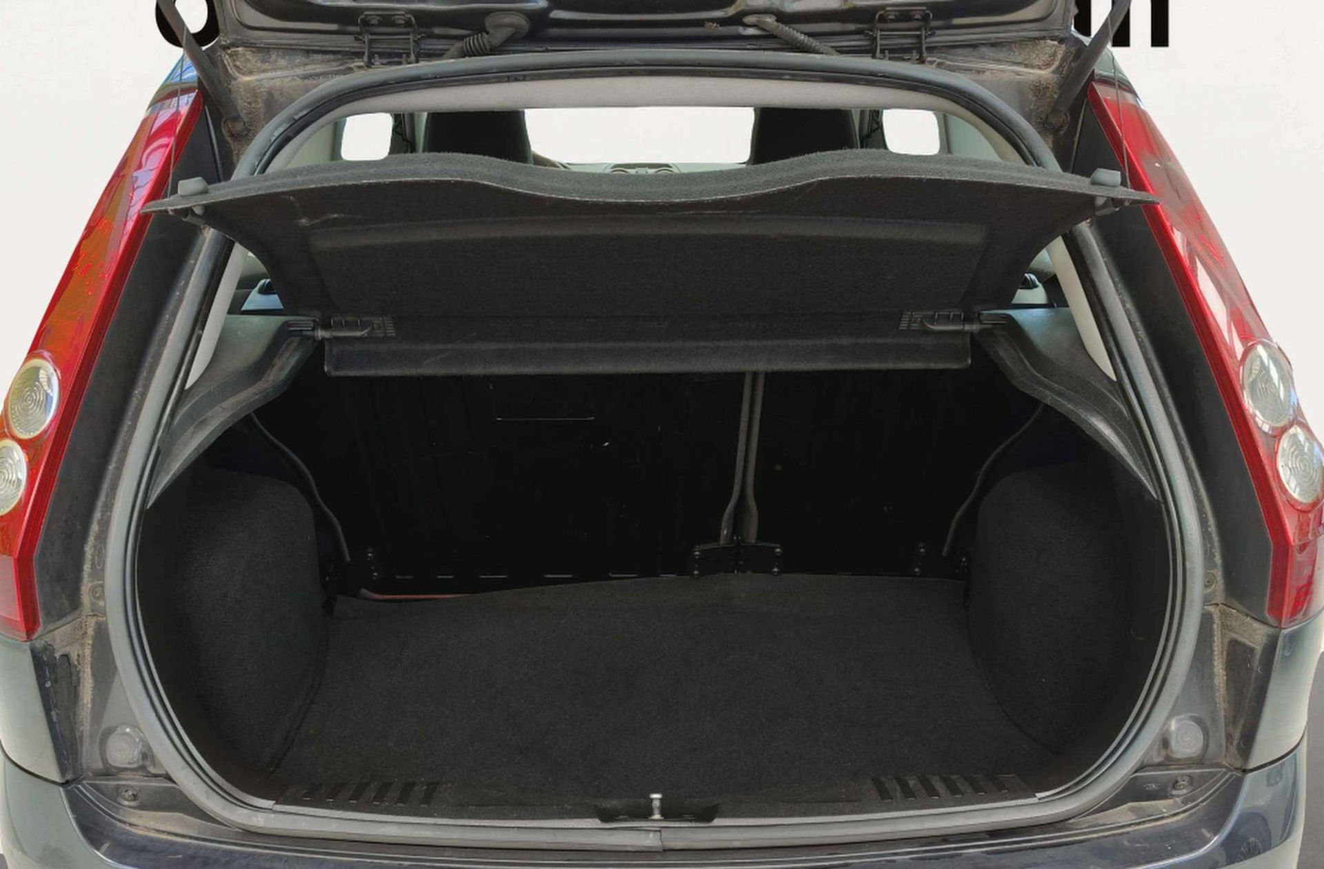 Ford Fiesta 1.6 TDCi Coupé Trend - foto 11