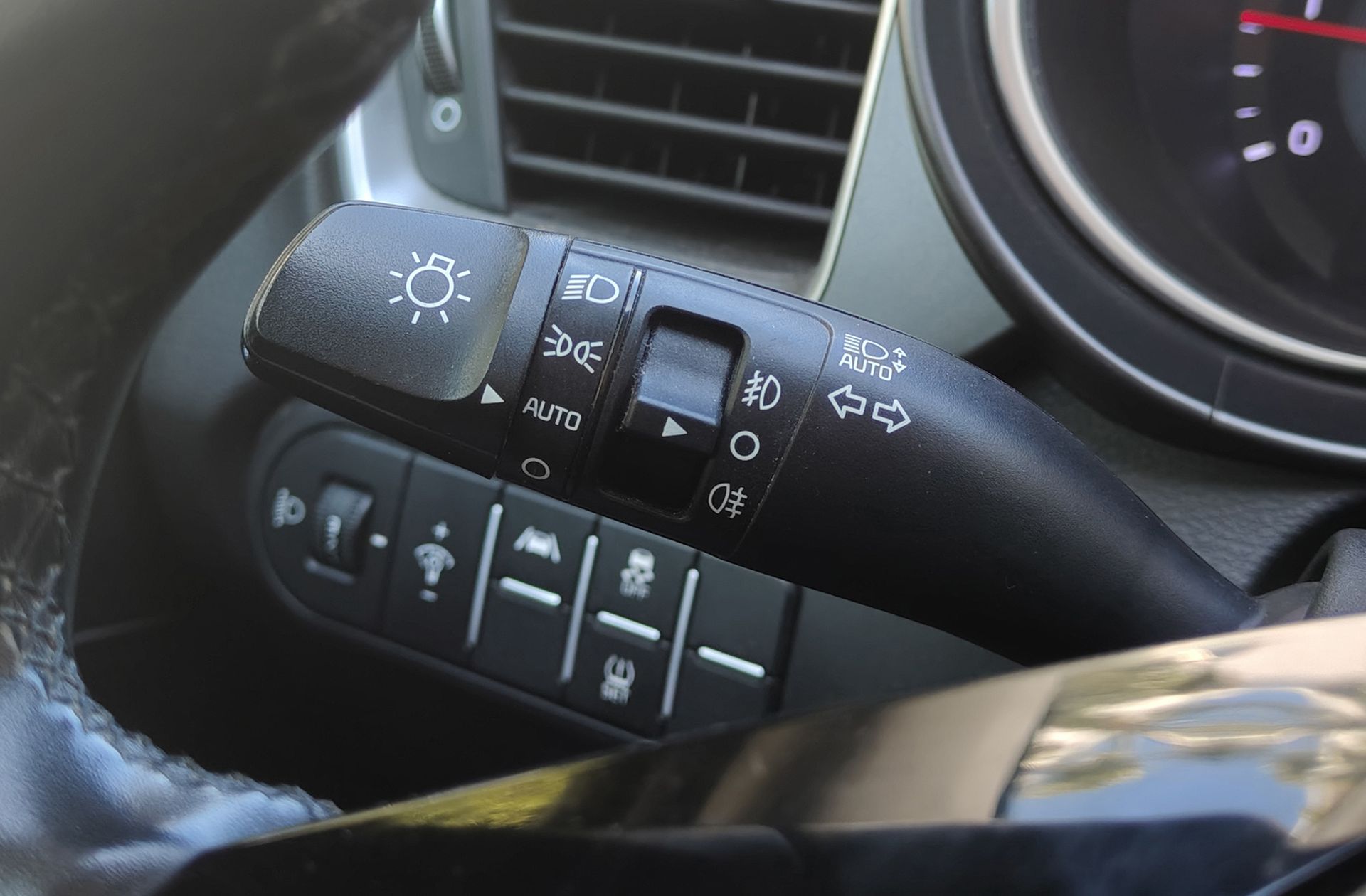 Kia Ceed 1.6 MHEV iMT Drive - foto 23