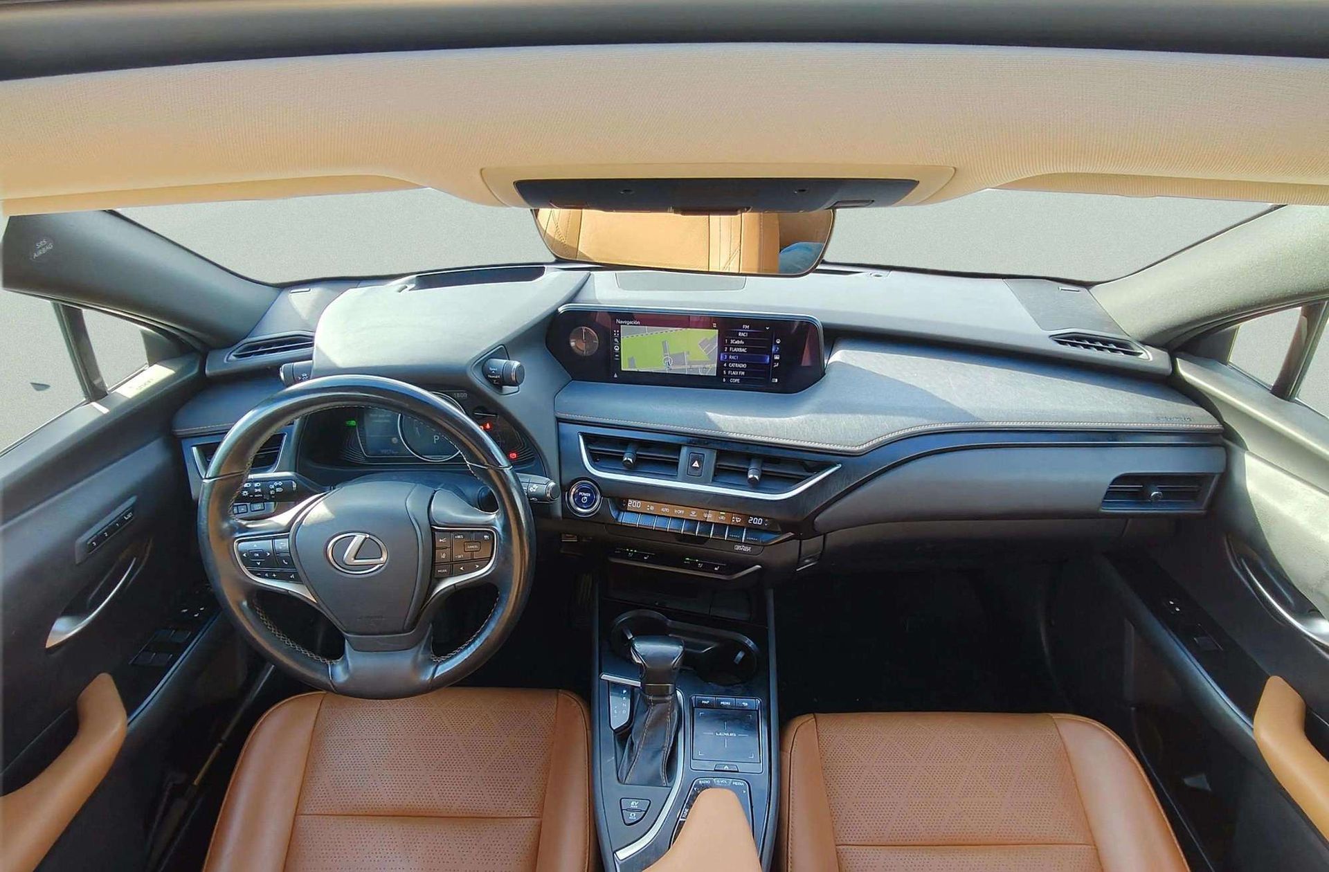 Lexus UX 250h Luxury - foto 7