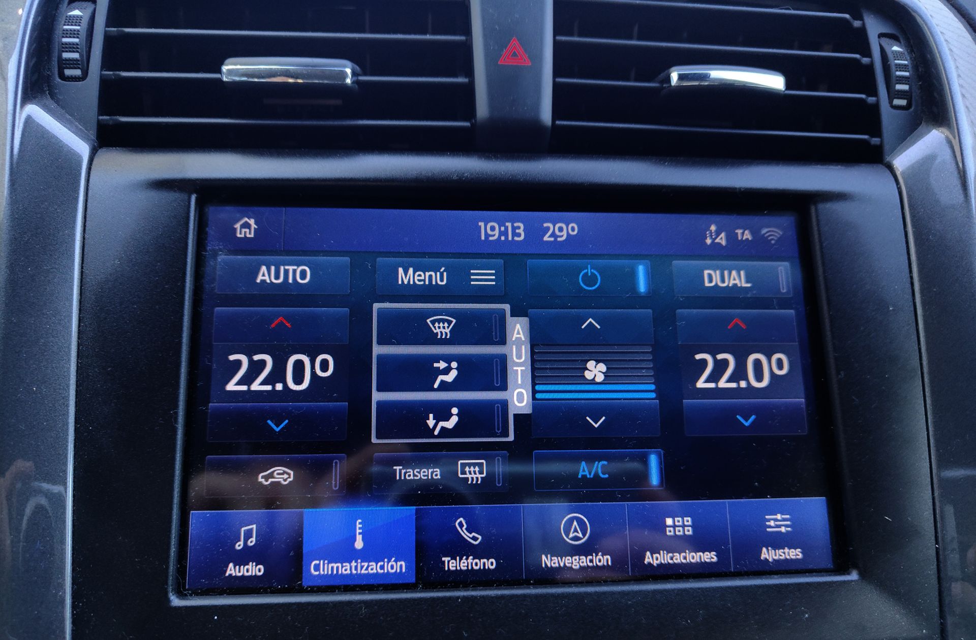 Ford Mondeo 2.0 Híbrido HEV Sedan Titanium - foto 32