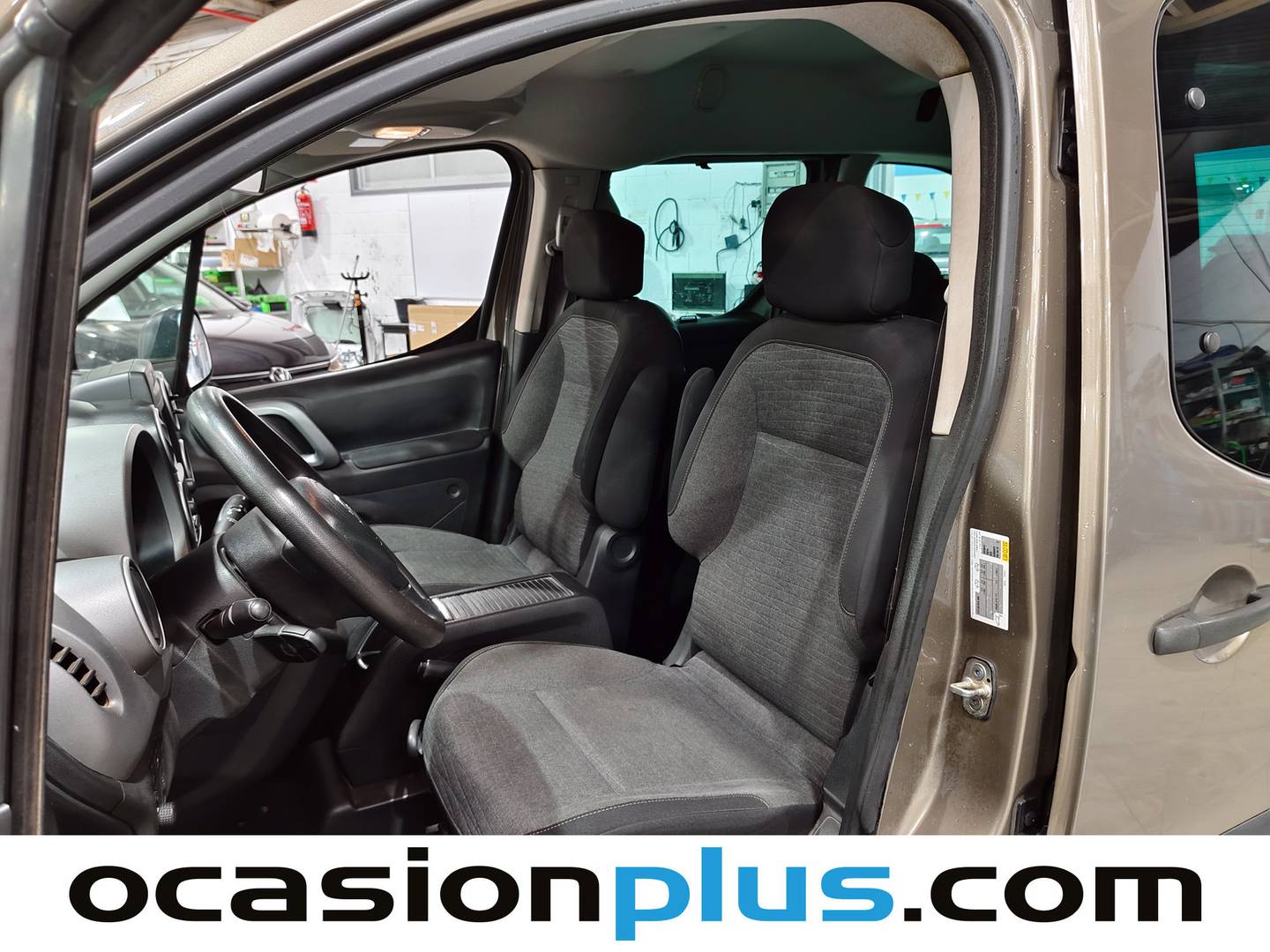 Foto asientos delanteros Citroën Berlingo Citroën Berlingo Combi PureTech 110 Multispace 20 Aniversario  (110 CV)