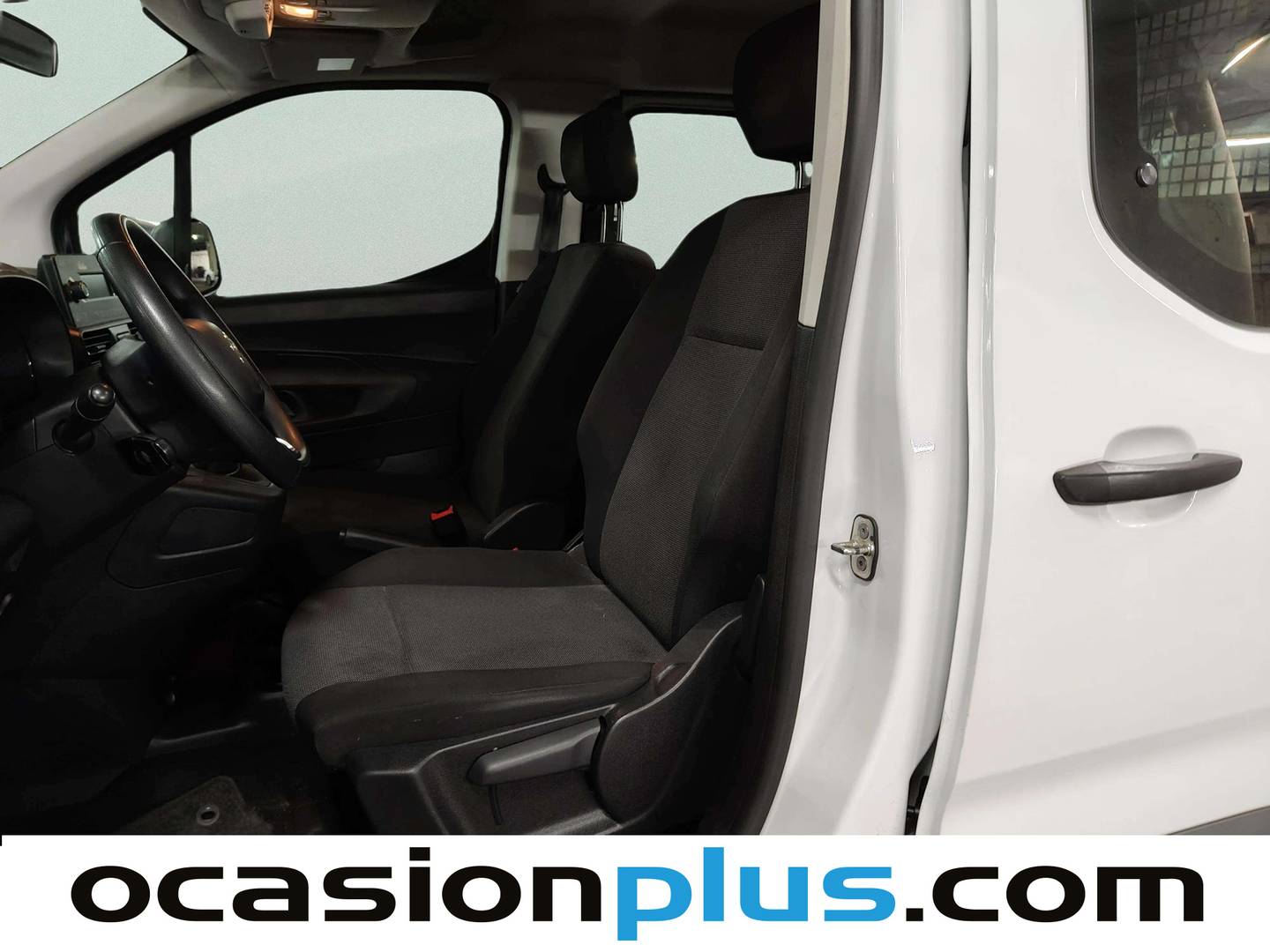 Foto asientos delanteros Citroën Berlingo Citroën Berlingo BlueHDi 100 S&S Talla M Live Pack Business (102 CV)
