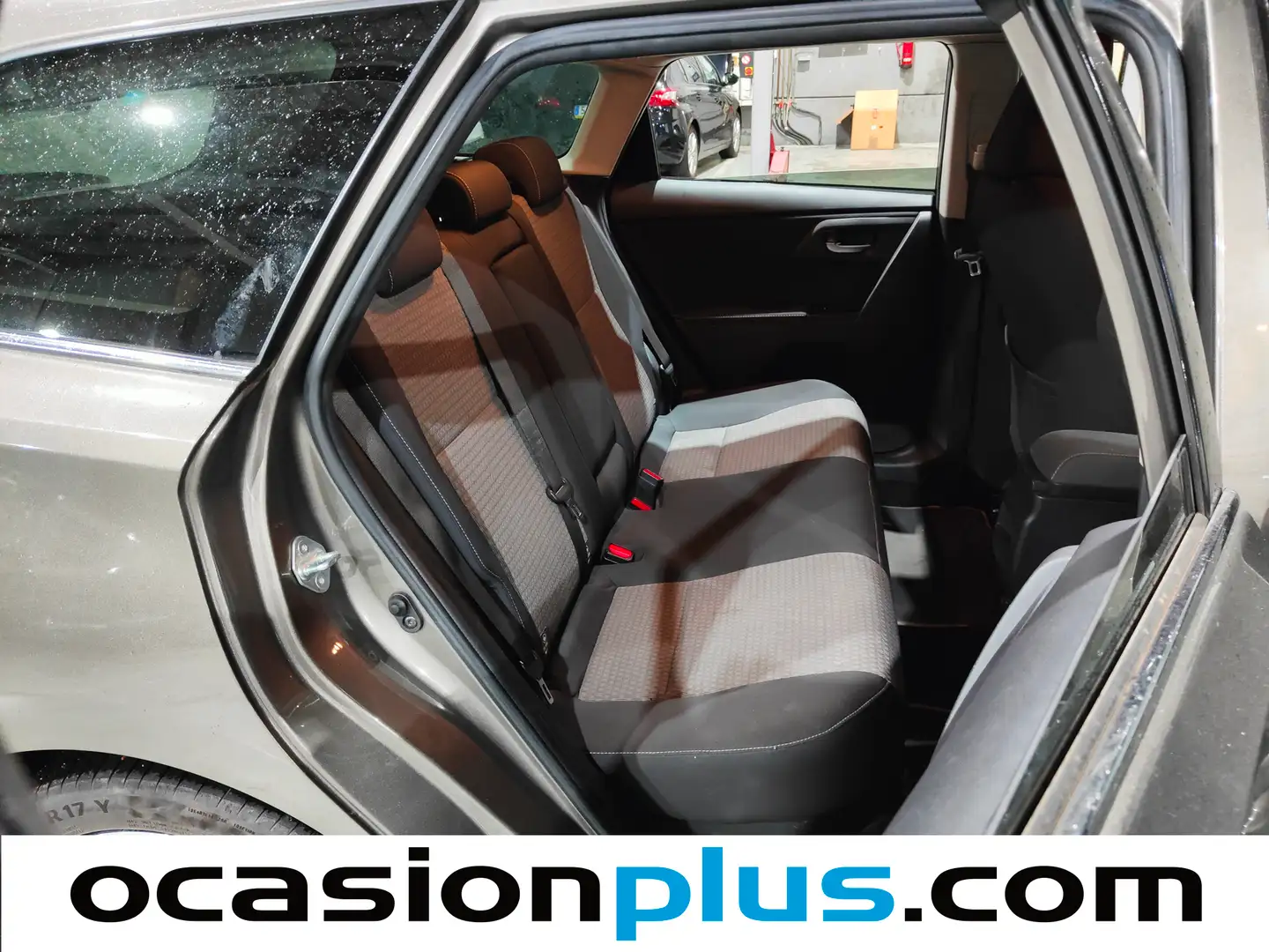 Foto Toyota Auris Toyota Auris 140H Hybrid Touring Sports Feel! Edition+LED (136 CV)