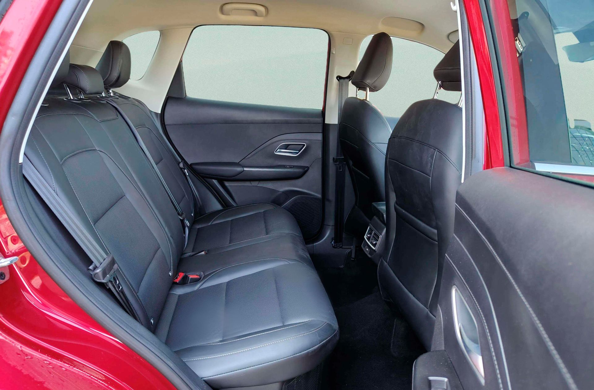 MG ZS 1.5 Hybrid+ Luxury - foto 19