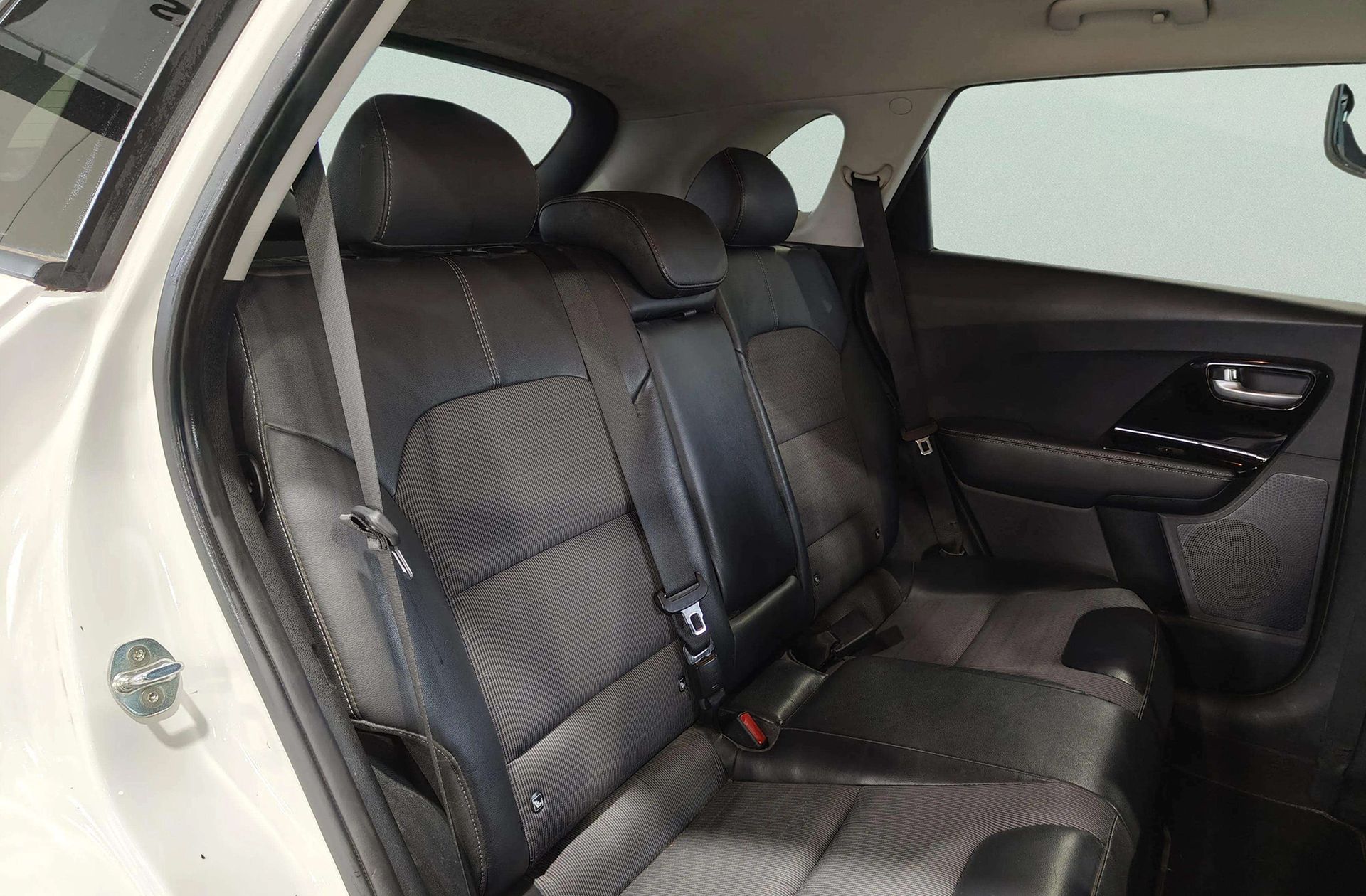 Kia Niro 1.6 GDi HEV Híbrido Emotion - foto 19