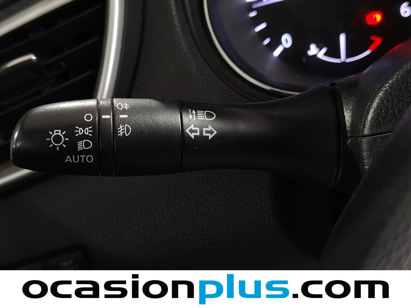 Nissan QASHQAI Nissan Qashqai dCi 130 Tekna Piel 4X4-i (130 CV) de segunda mano