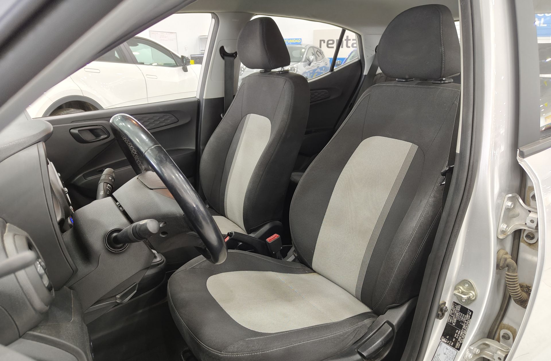 Hyundai i10 1.0 Essence - foto 8
