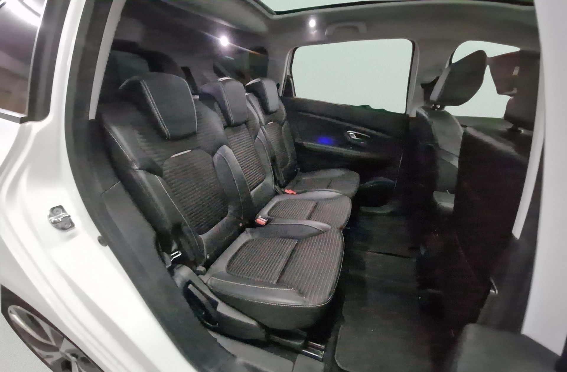 Renault Grand Scénic Zen TCe GPF 7 plazas - foto 22