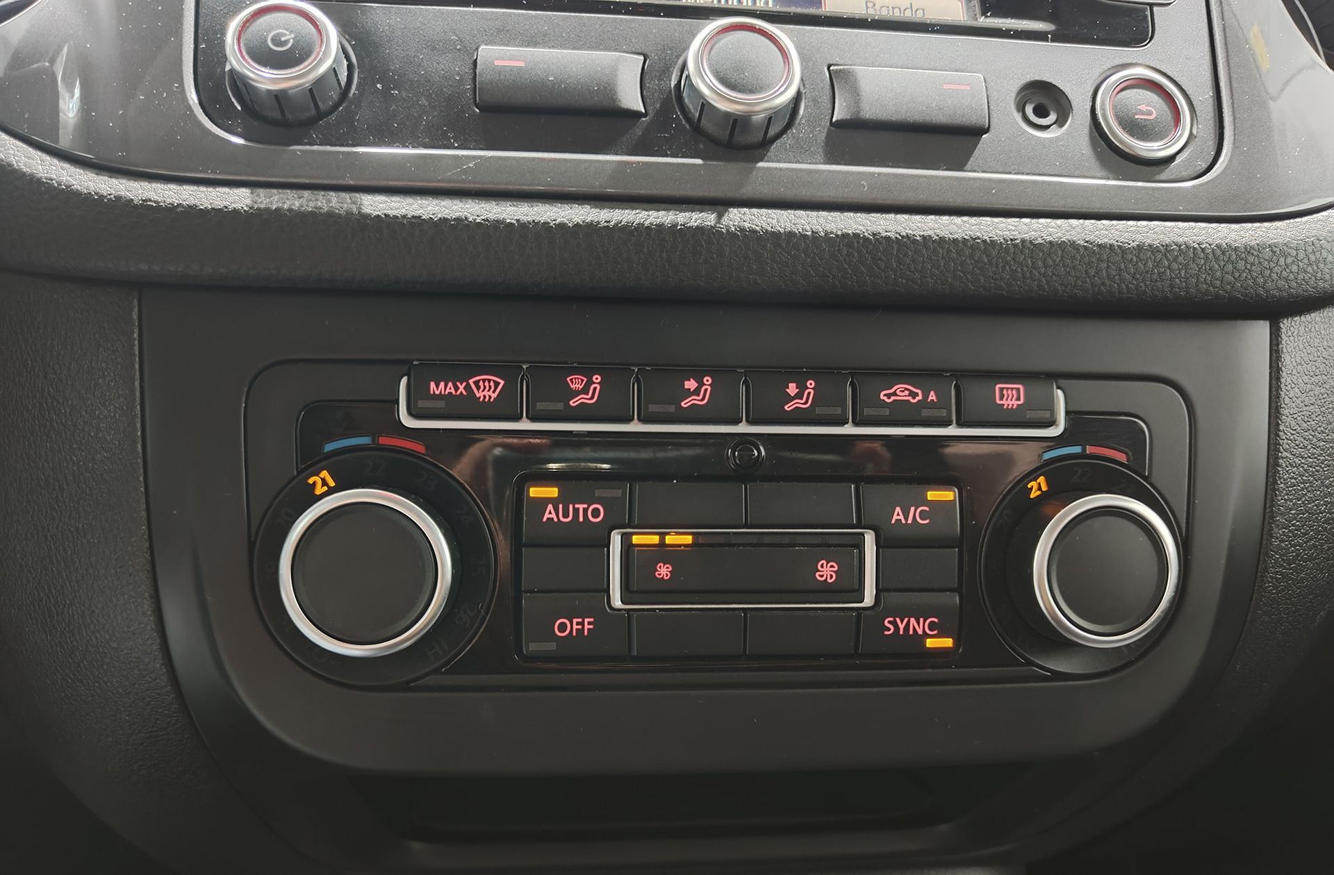 Volkswagen Tiguan T1 2.0 TDI BMT - foto 28