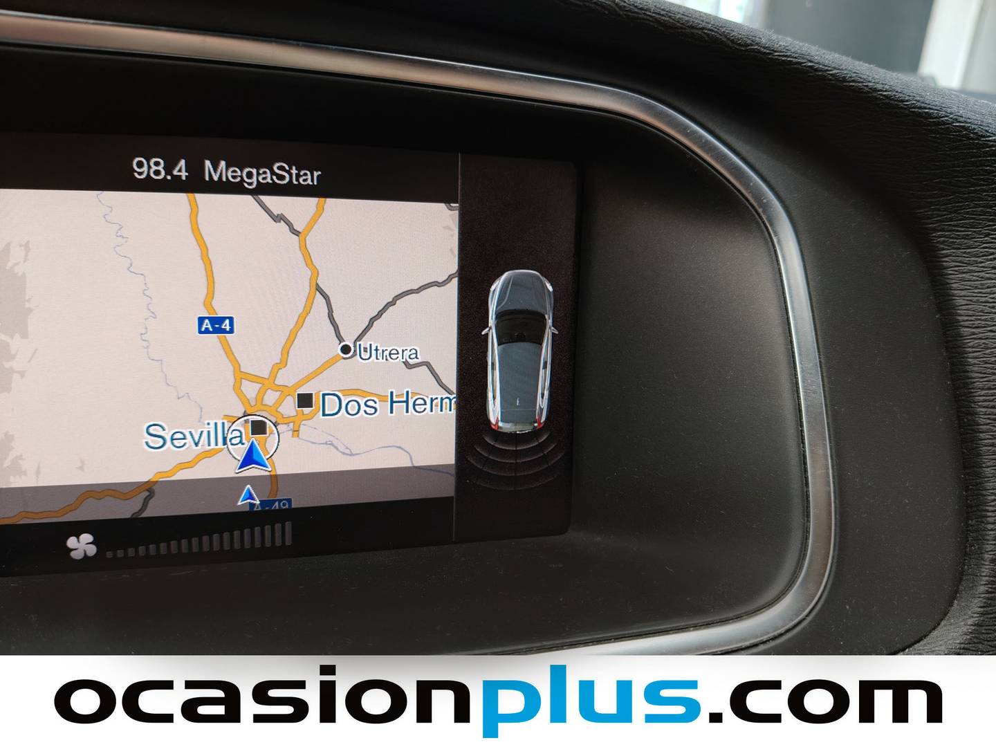 Equipamiento del Volvo V40 Volvo V40 R-Design Momentum Auto (152 CV)