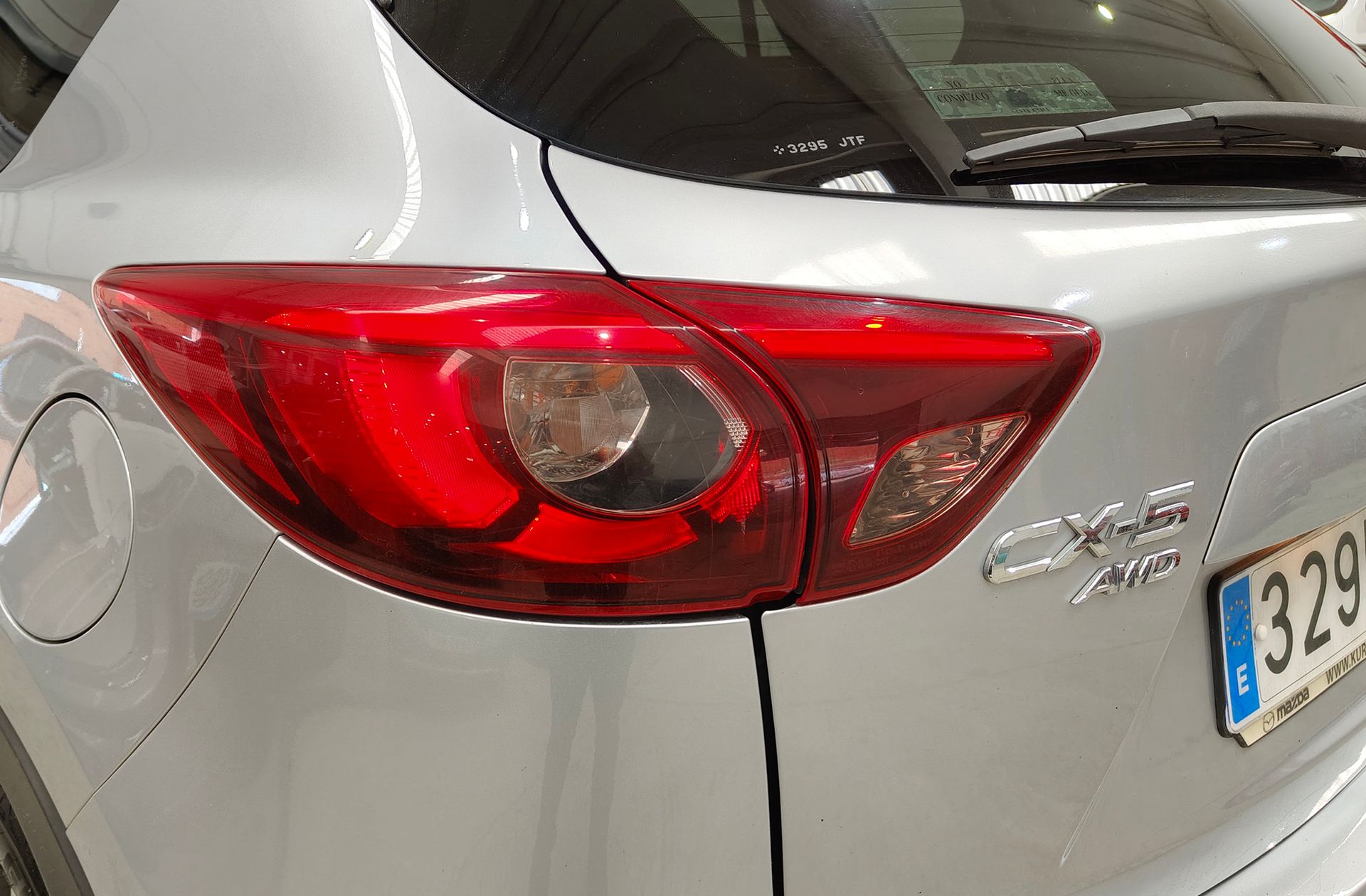 Mazda CX-5 2.2 DE Luxury 4WD - foto 17
