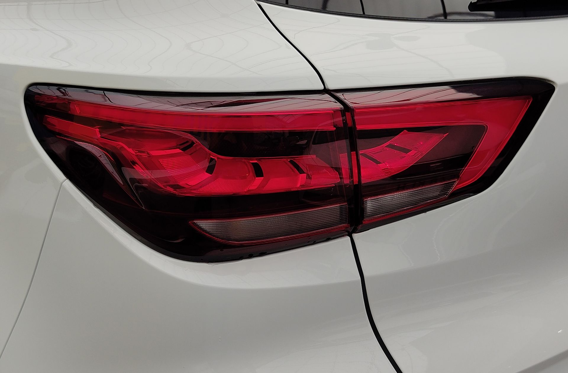 MG ZS 1.0T Luxury - foto 18