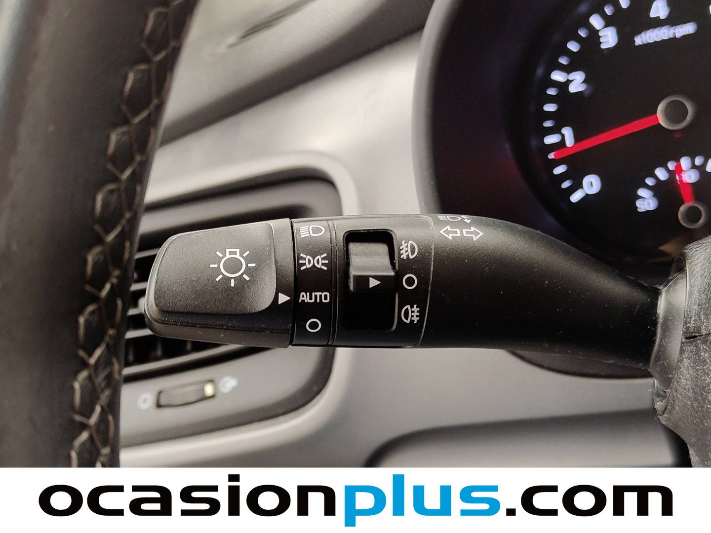 KIA Stonic KIA Stonic 1.2 DPi Concept Plus (84 CV) de segunda mano