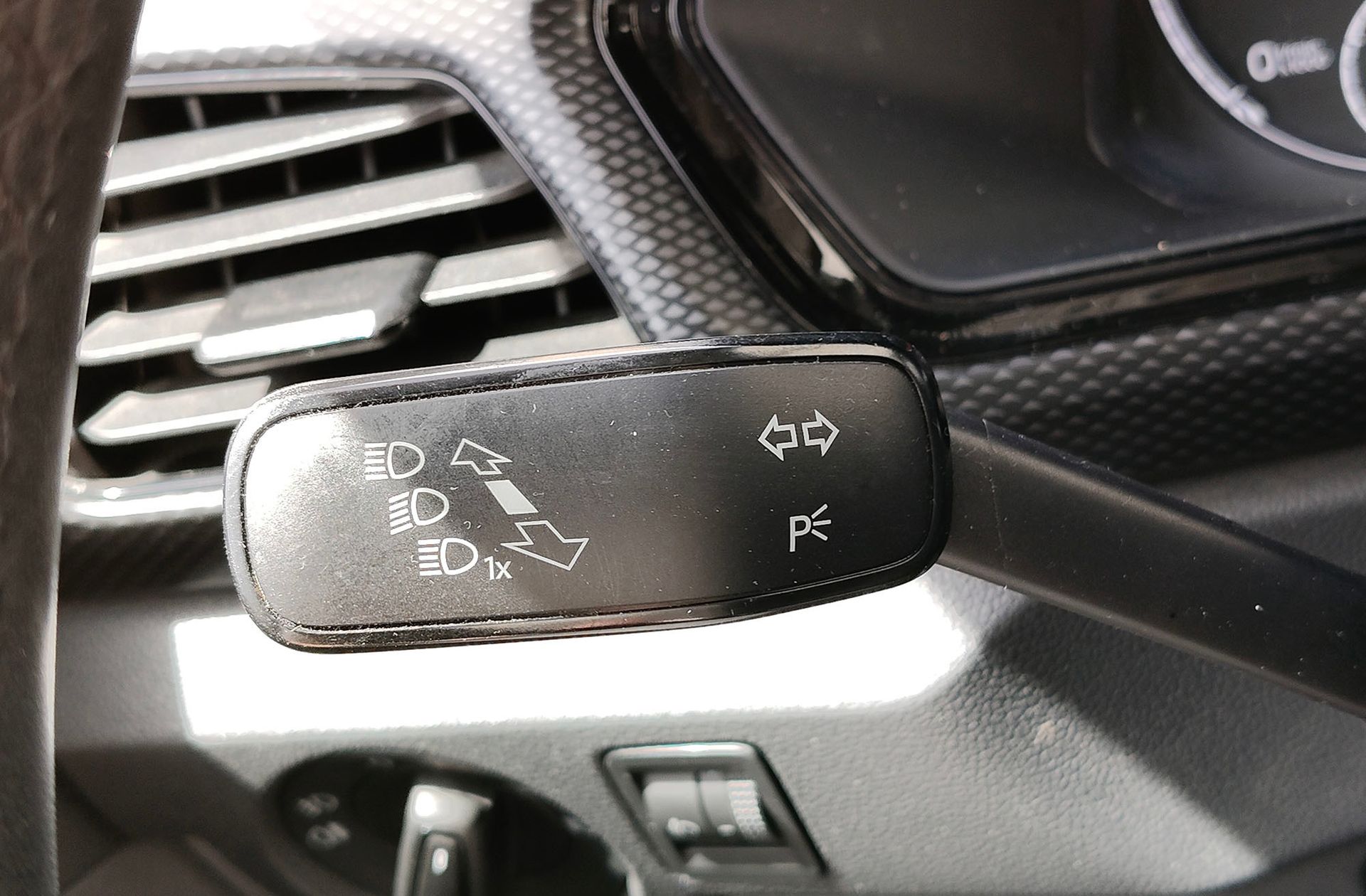 Volkswagen T-Cross Advance 1.0 TSI DSG - foto 25