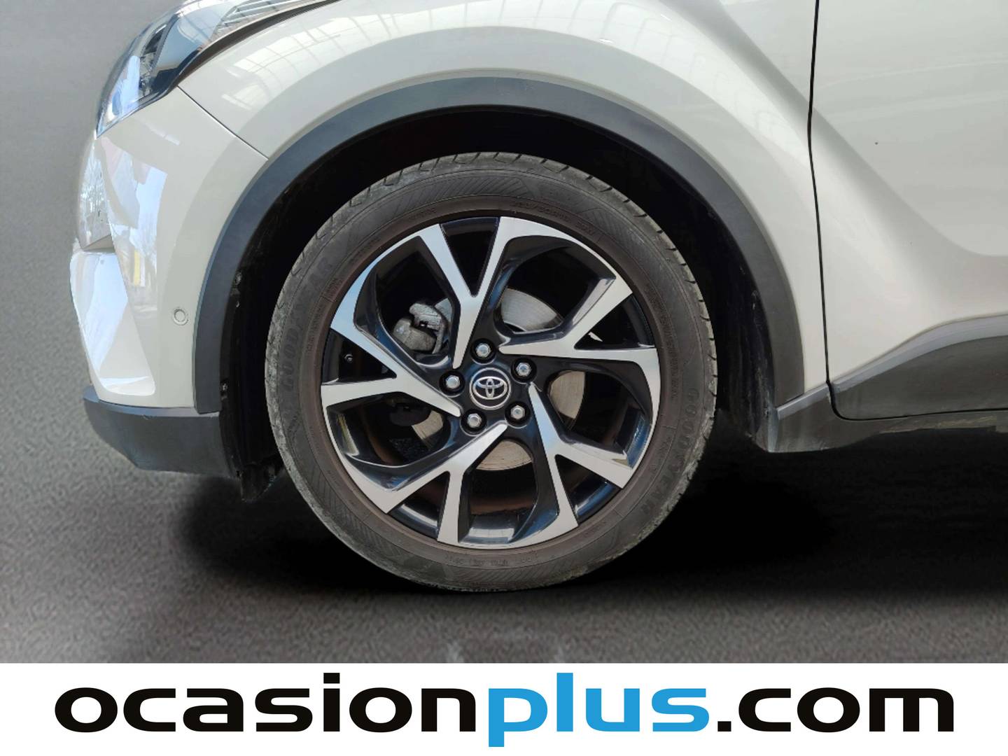 Toyota C-HR Toyota C-HR 1.8 125H Advance (122 CV) 122cv