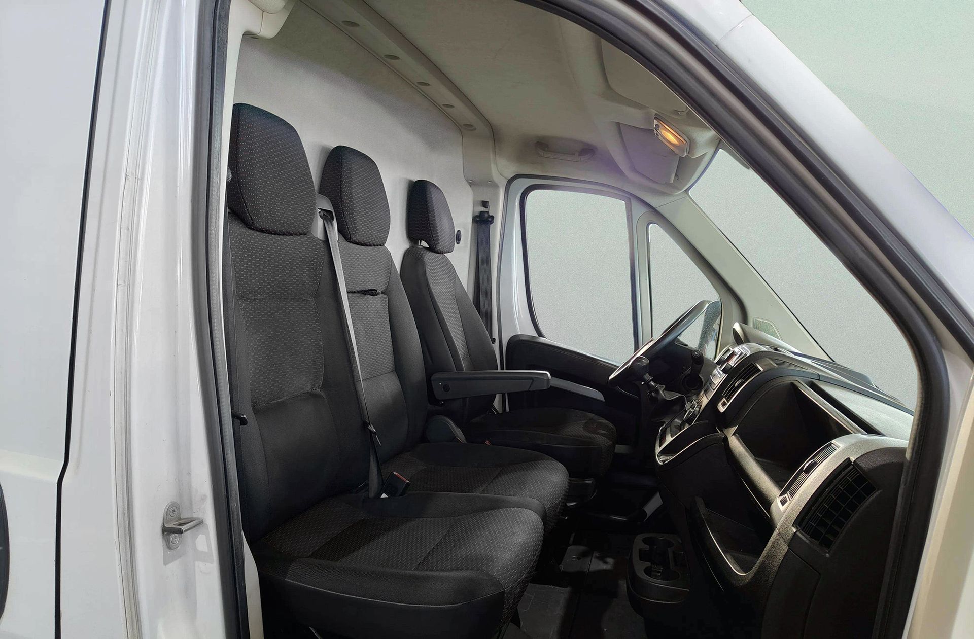 Opel Movano Furgon 2.2 BlueHDi Base L3H2 3.5T - foto 10